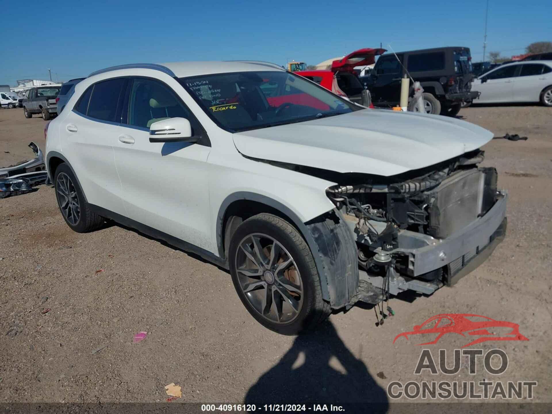 MERCEDES-BENZ GLA 250 2015 - WDCTG4GB0FJ156799