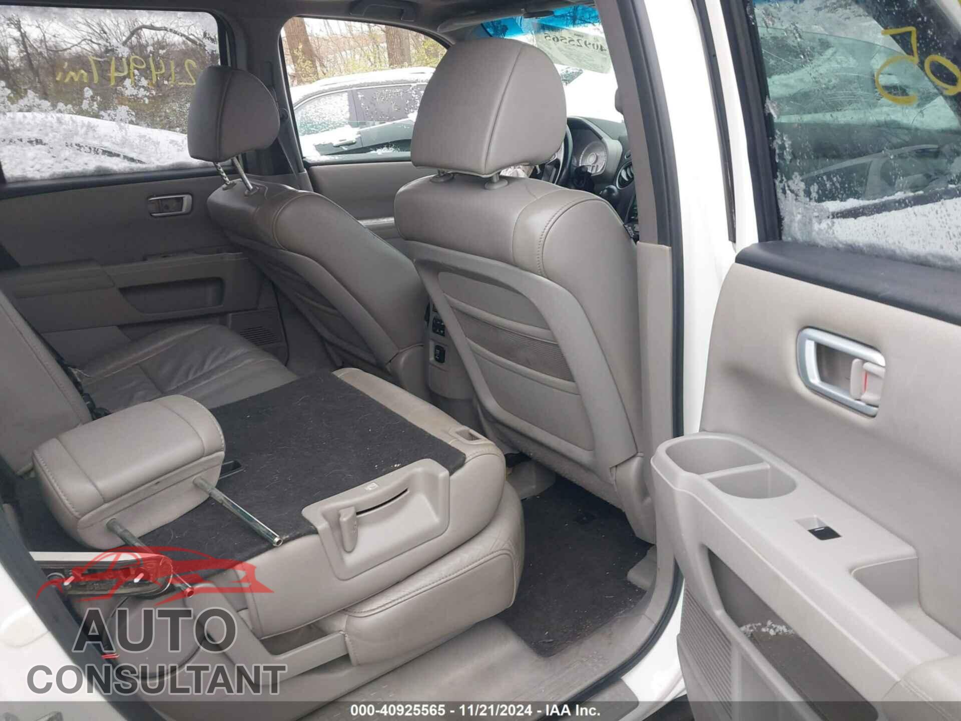 HONDA PILOT 2011 - 5FNYF4H57BB067062