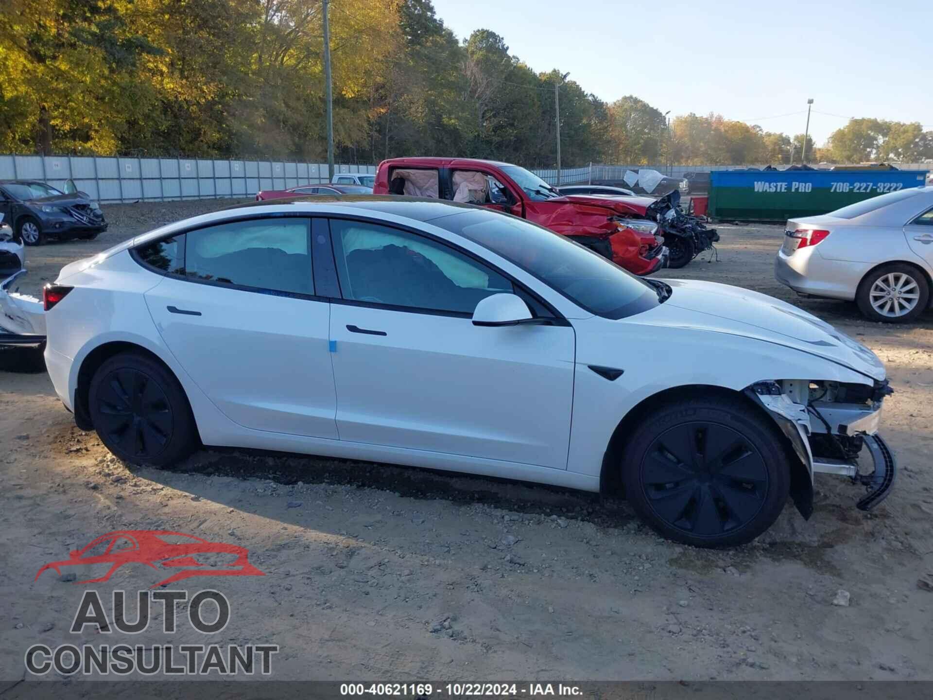 TESLA MODEL 3 2024 - 5YJ3E1EA7RF824775
