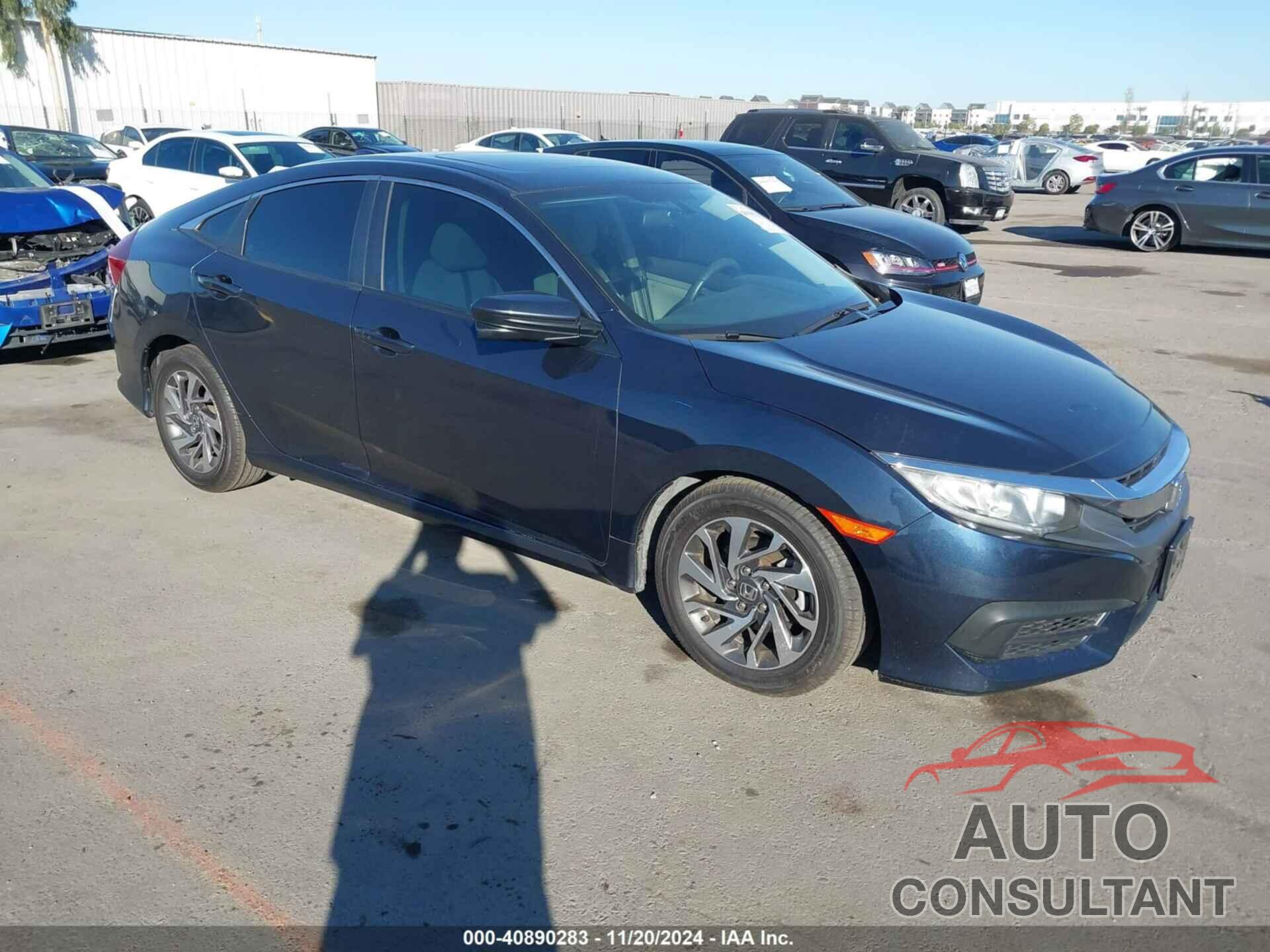 HONDA CIVIC 2018 - 2HGFC2F70JH603689