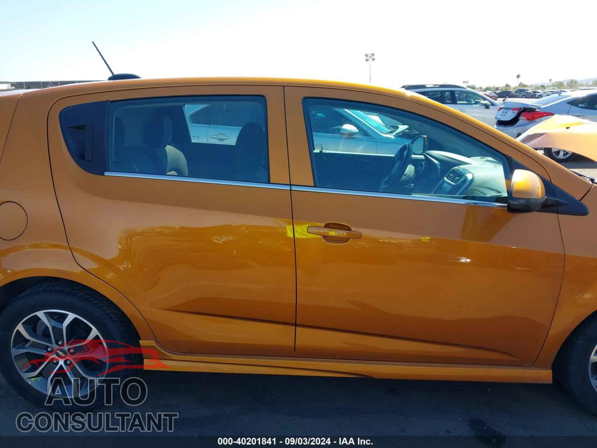 CHEVROLET SONIC 2017 - 1G1JD6SG2H4124676
