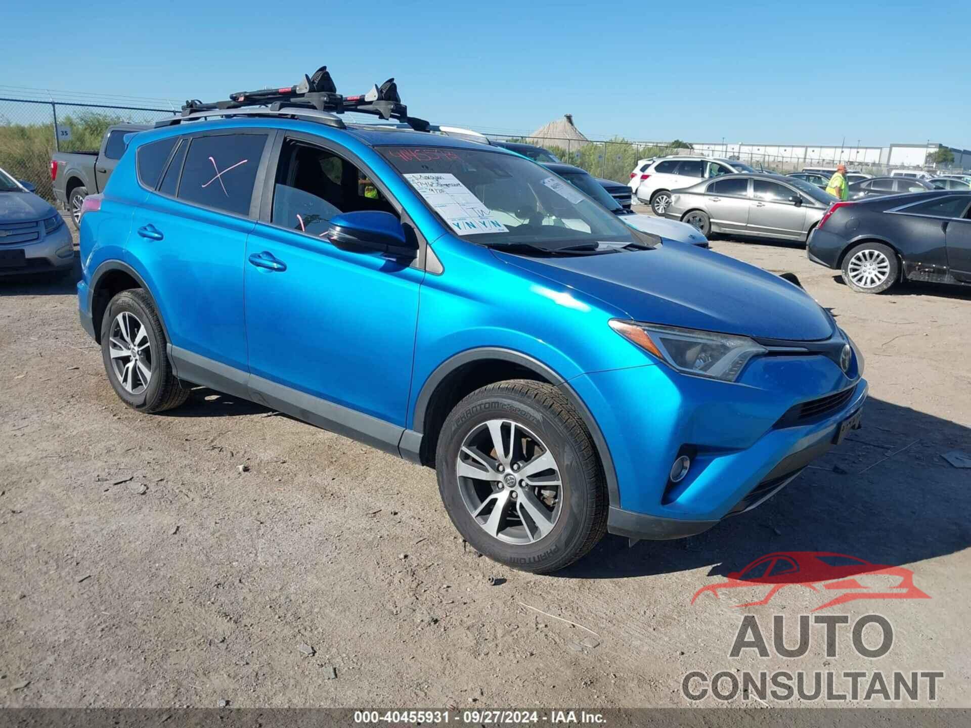 TOYOTA RAV4 2017 - JTMRFREV3HD204262