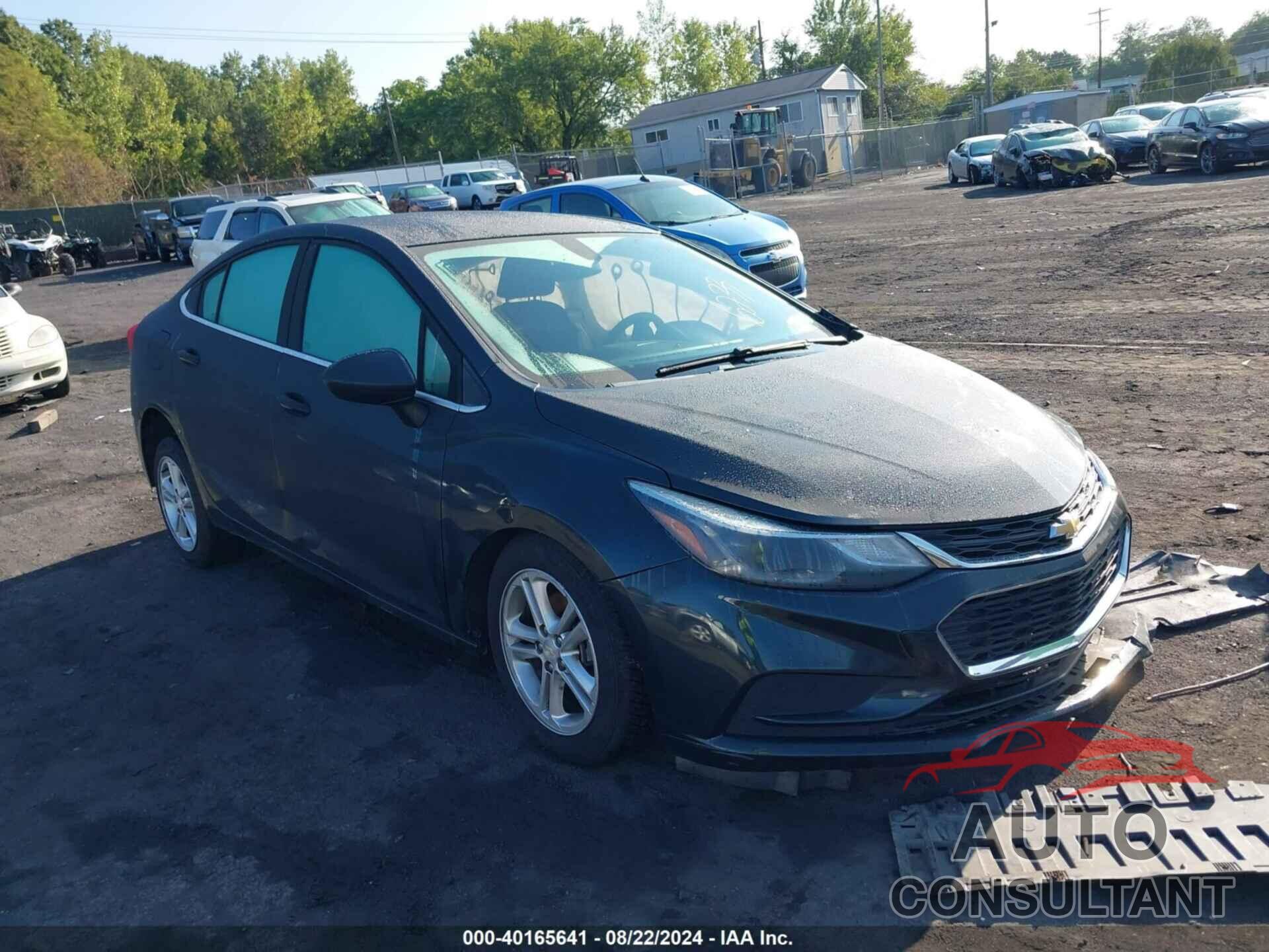 CHEVROLET CRUZE 2018 - 1G1BE5SMXJ7156233