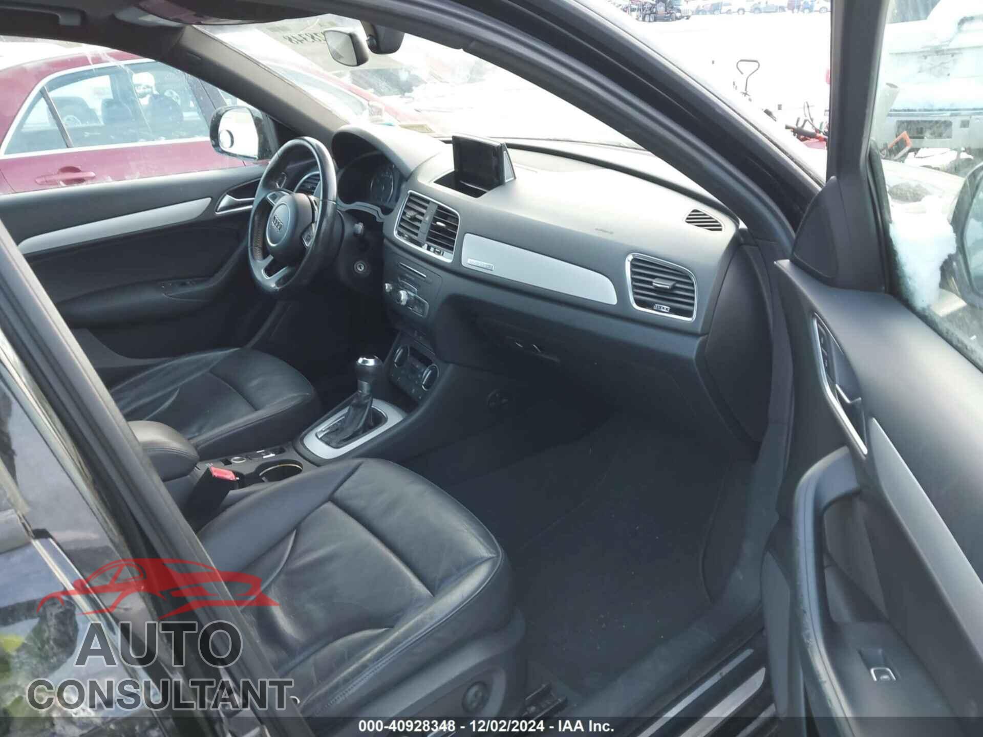 AUDI Q3 2018 - WA1ECCFS2JR013203