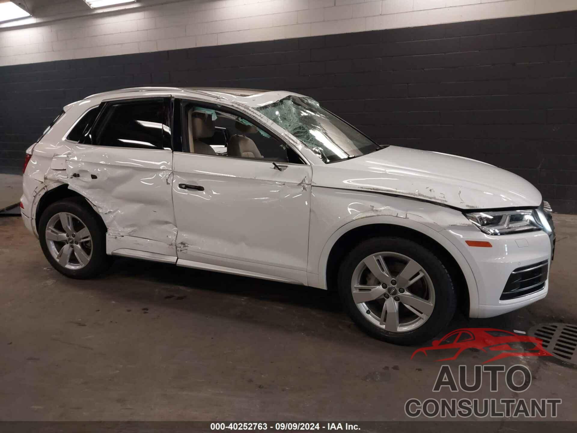 AUDI Q5 2018 - WA1BNAFY9J2233842