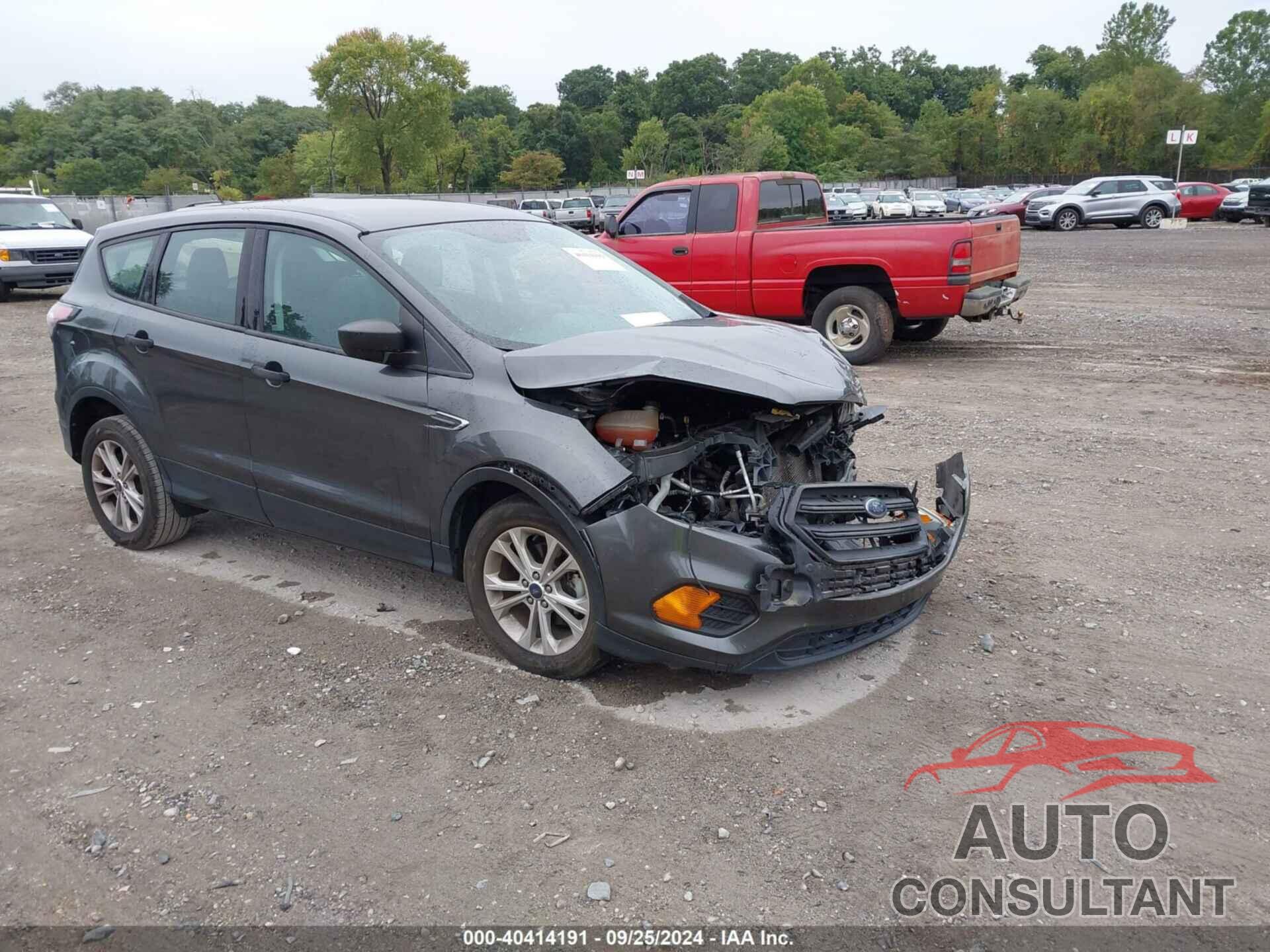 FORD ESCAPE 2017 - 1FMCU0F75HUB35674