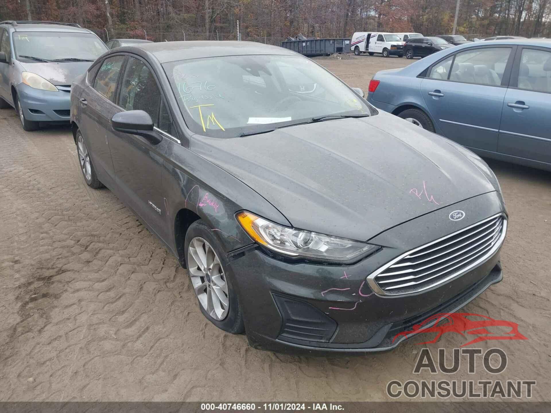 FORD FUSION HYBRID 2019 - 3FA6P0LU2KR107094