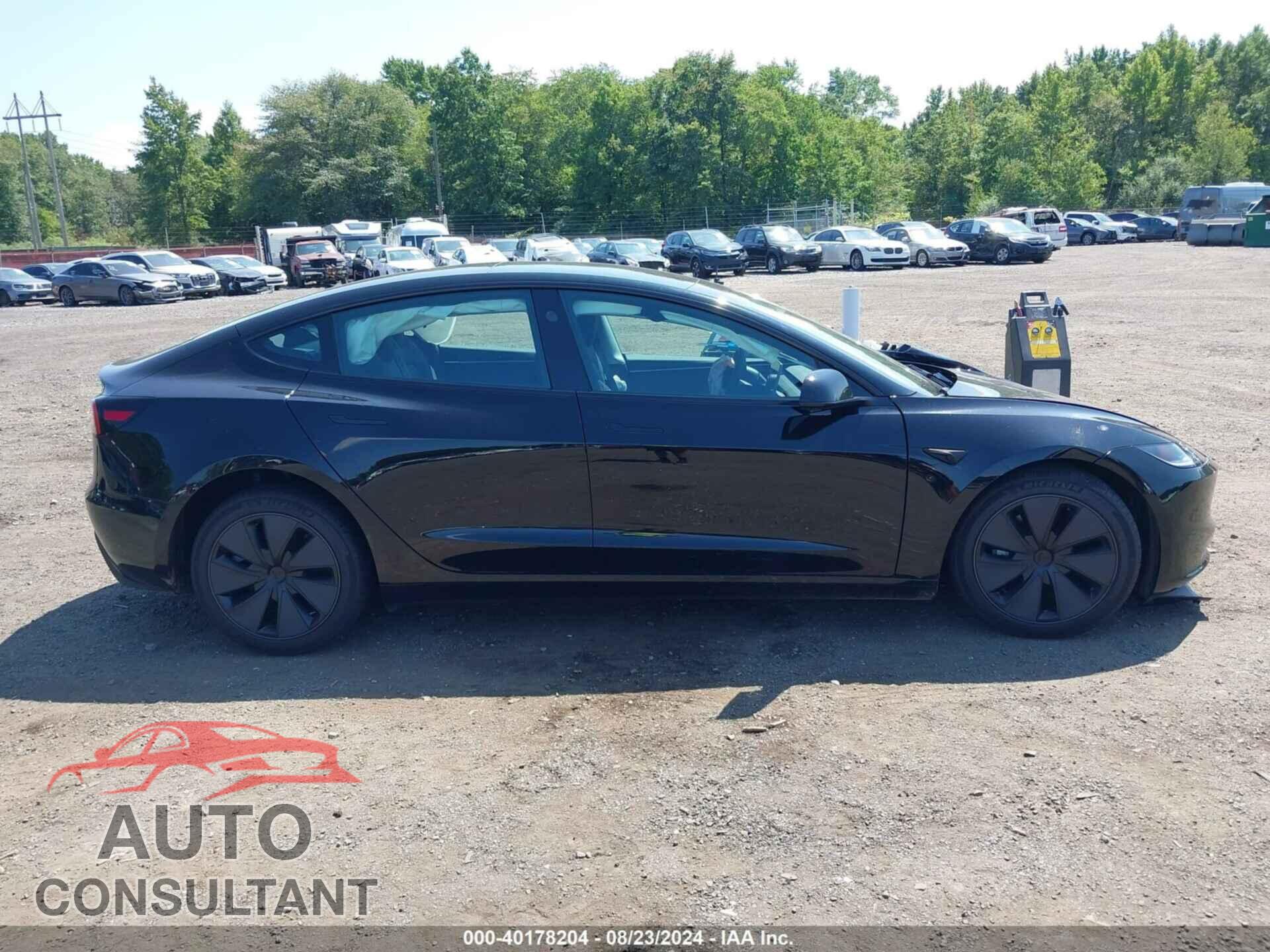 TESLA MODEL 3 2024 - 5YJ3E1EB2RF771394