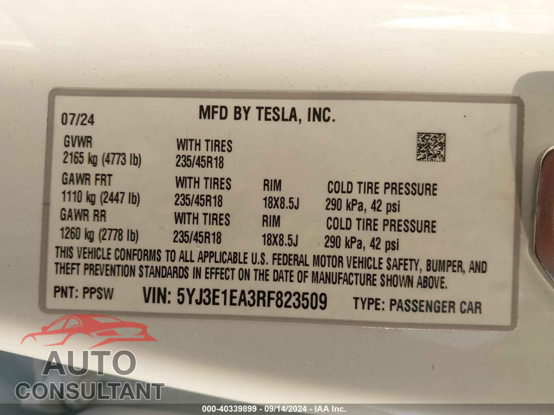 TESLA MODEL 3 2024 - 5YJ3E1EA3RF823509