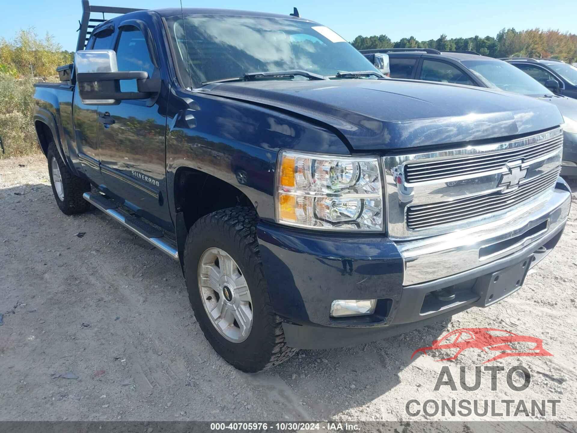 CHEVROLET SILVERADO 1500 2011 - 1GCRKSE36BZ418674