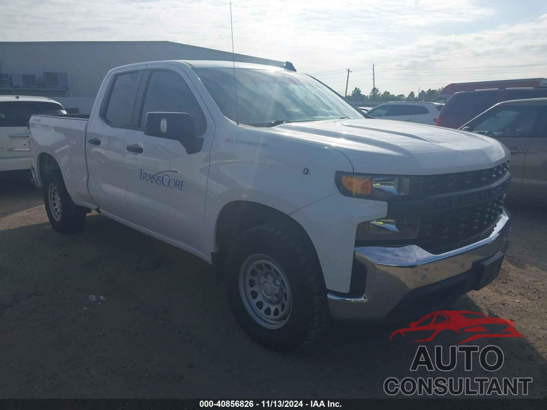 CHEVROLET SILVERADO 1500 2021 - 1GCRYAEH4MZ296002