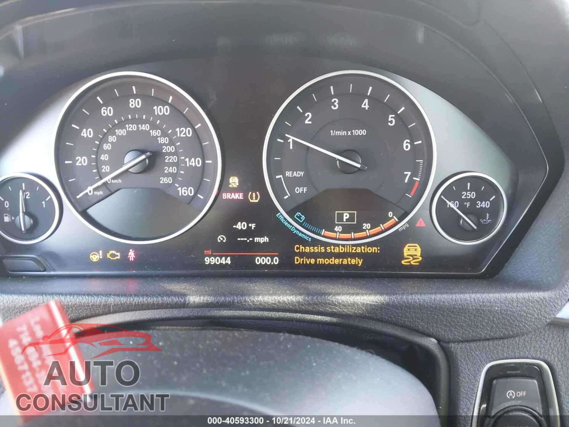 BMW 320I 2016 - WBA8E5G51GNU21867