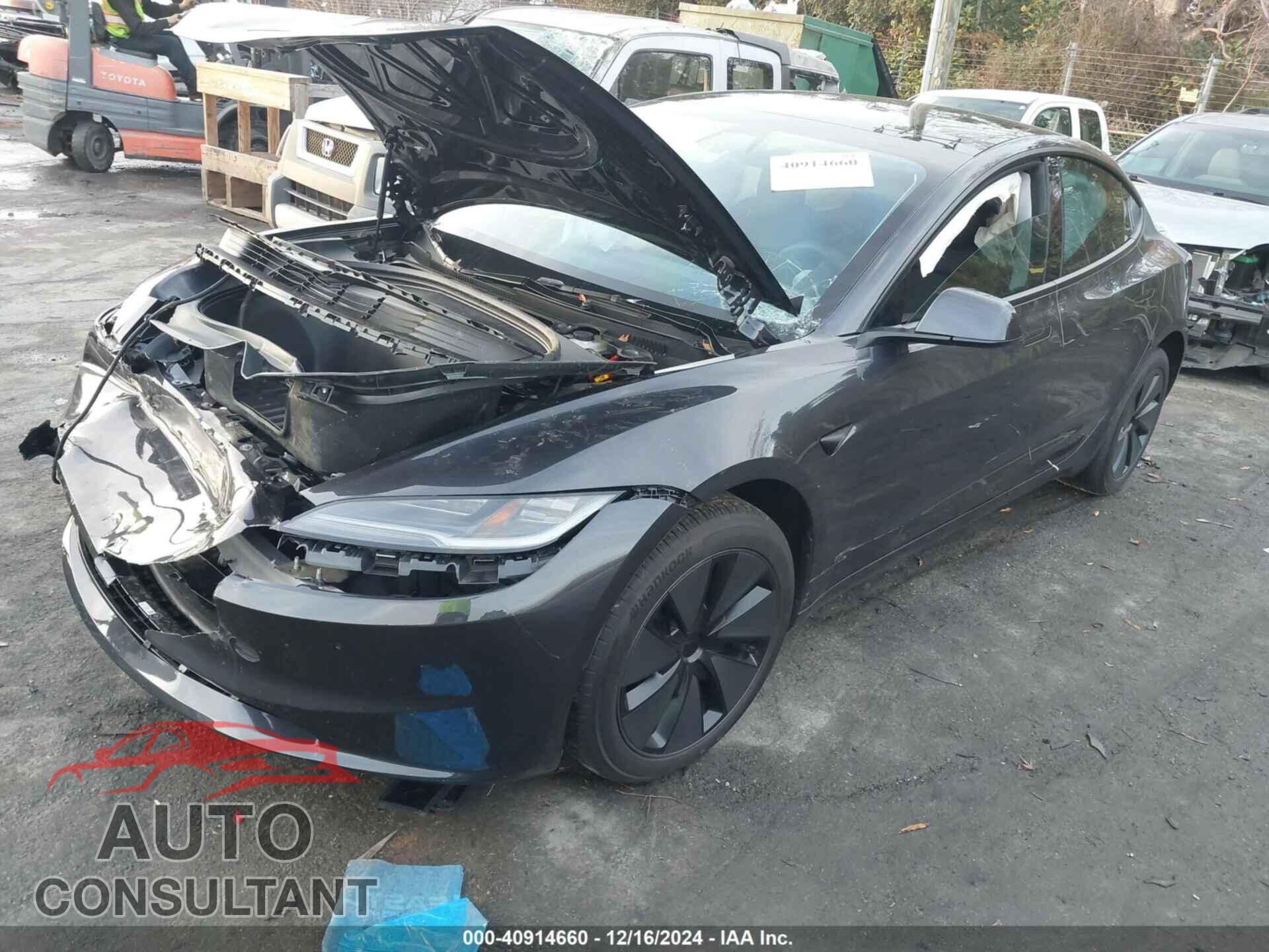 TESLA MODEL 3 2024 - 5YJ3E1EB5RF832446