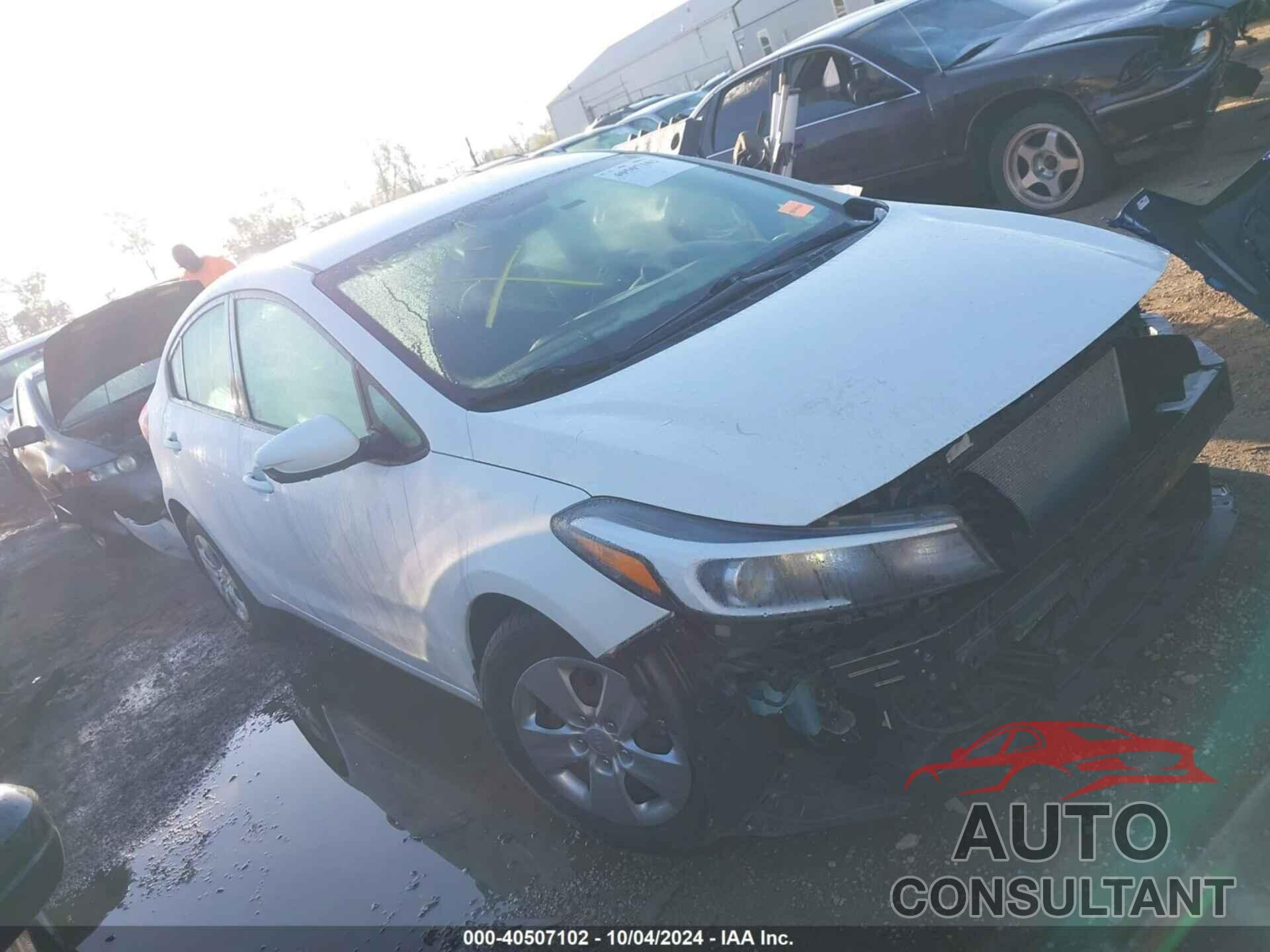 KIA FORTE 2018 - 3KPFK4A77JE193943