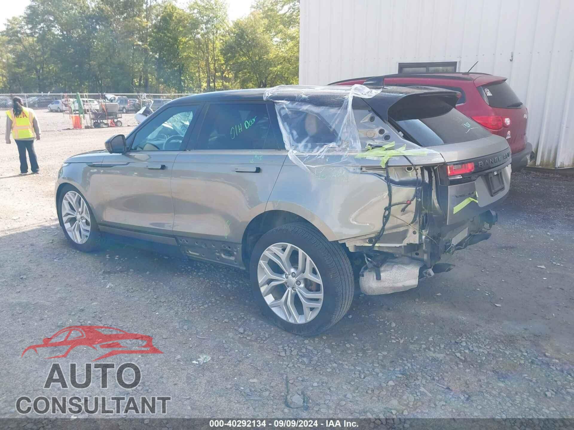 LAND ROVER RANGE ROVER VELAR 2018 - SALYM2RV2JA716016