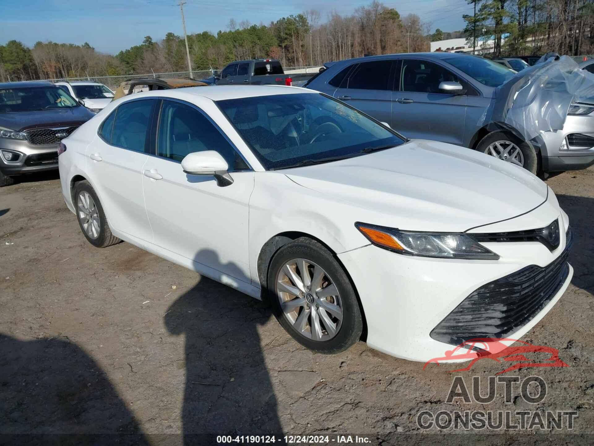 TOYOTA CAMRY 2018 - 4T1B11HK8JU041452