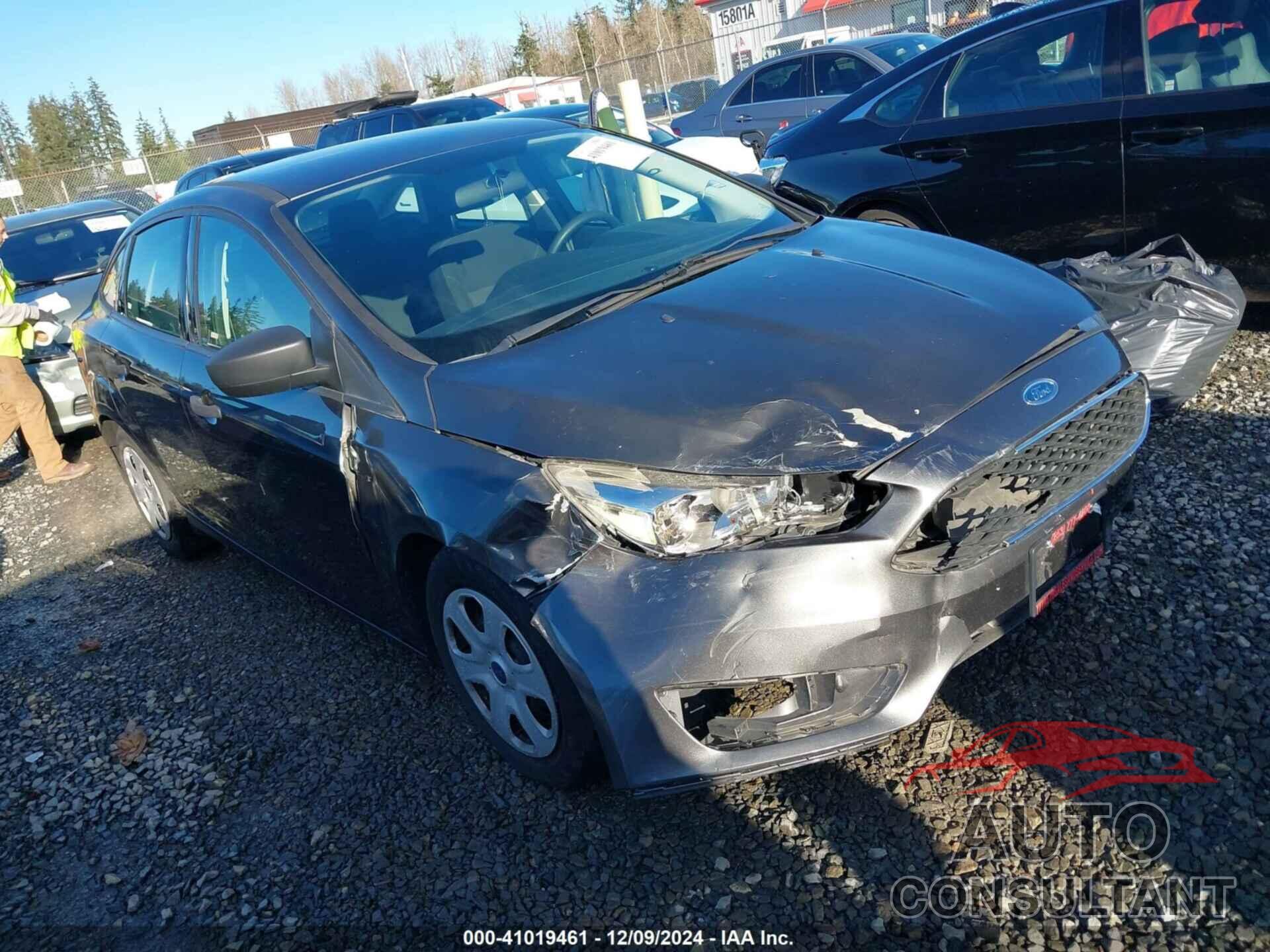 FORD FOCUS 2018 - 1FADP3E24JL246936