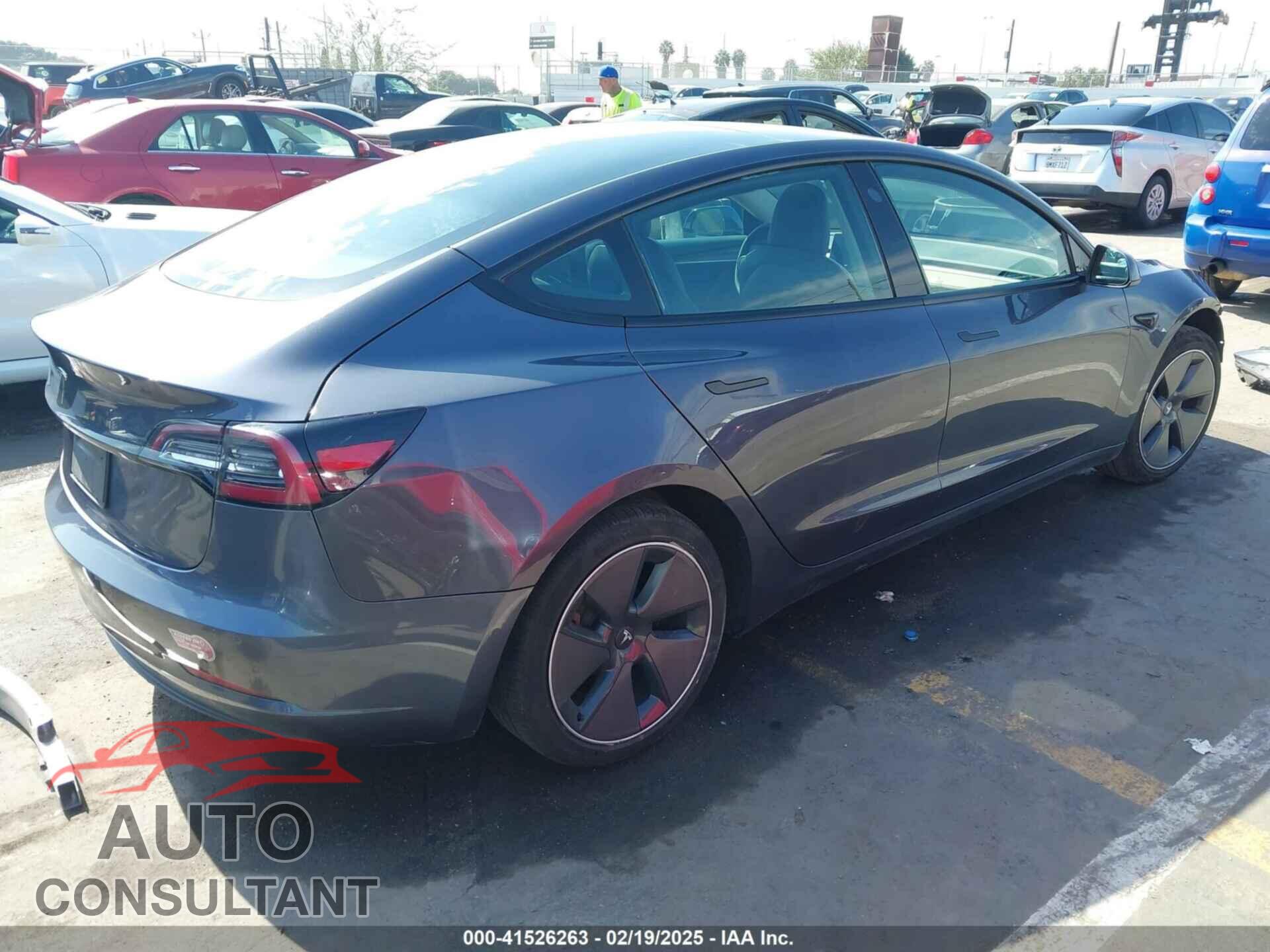 TESLA MODEL 3 2021 - 5YJ3E1EA0MF092885