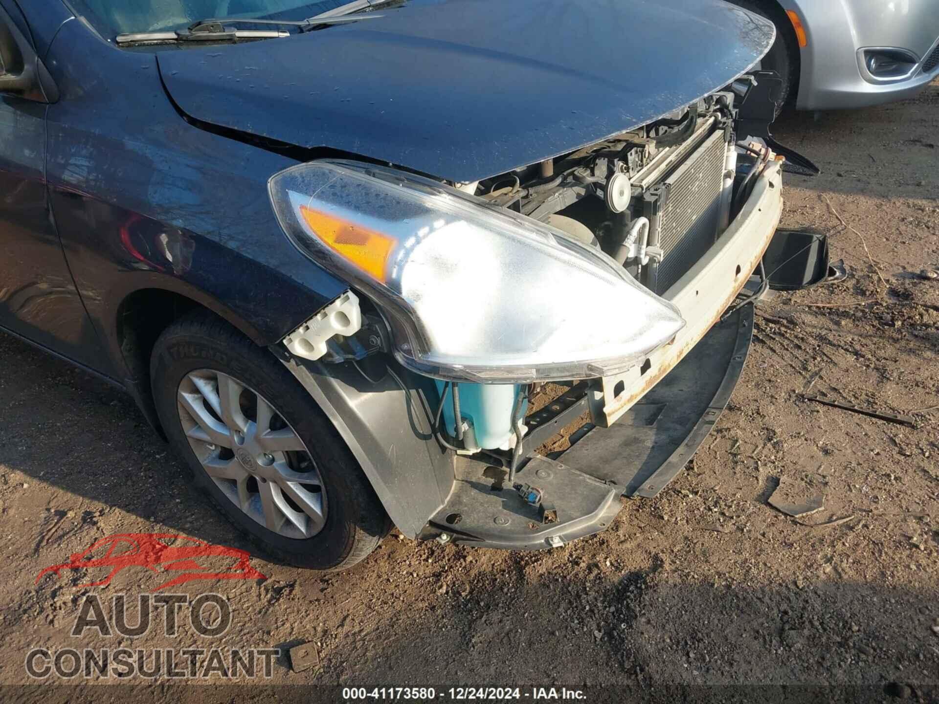 NISSAN VERSA 2017 - 3N1CN7AP3HL828192