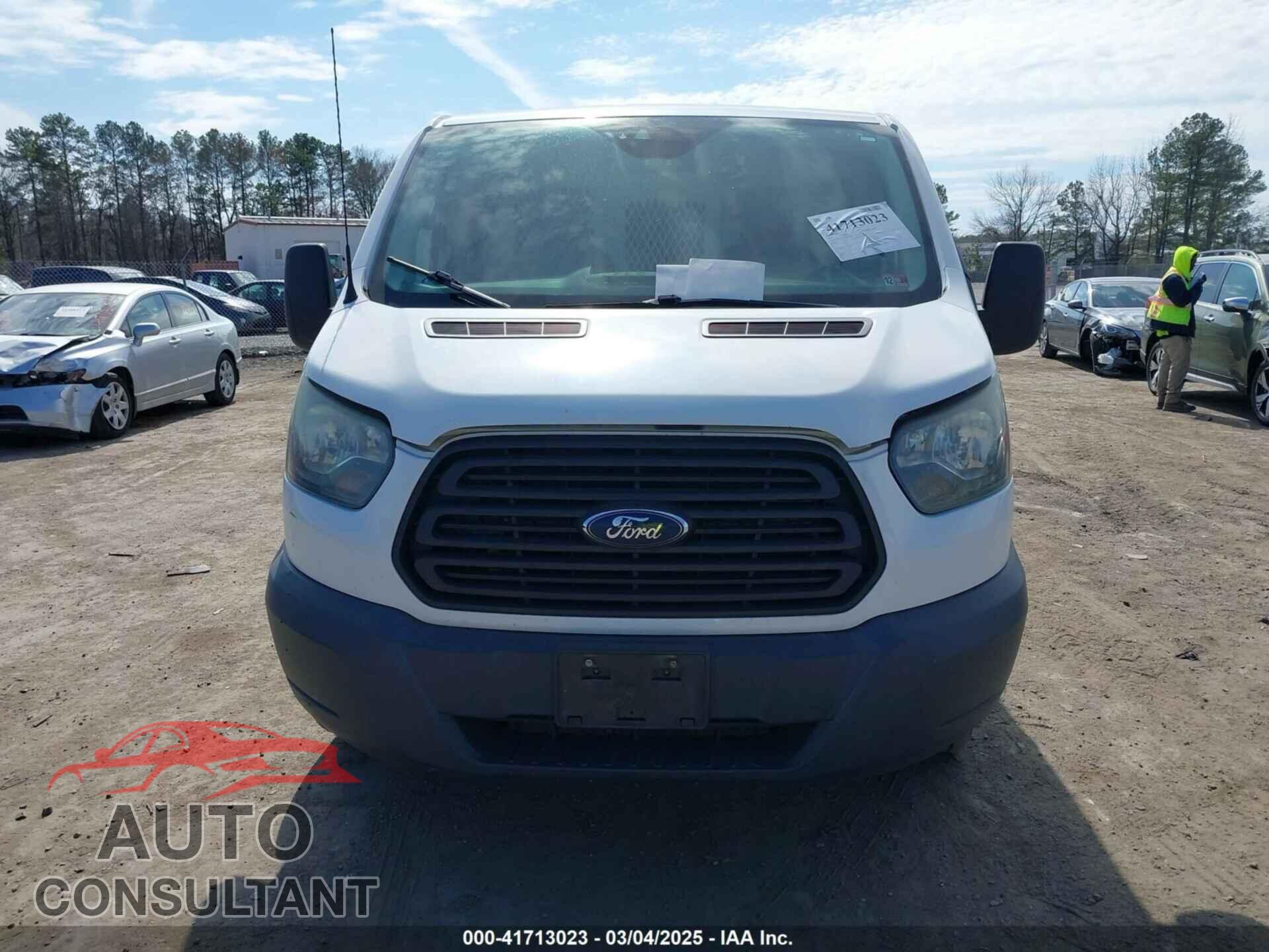 FORD TRANSIT-150 2015 - 1FTNE2YM5FKB32436