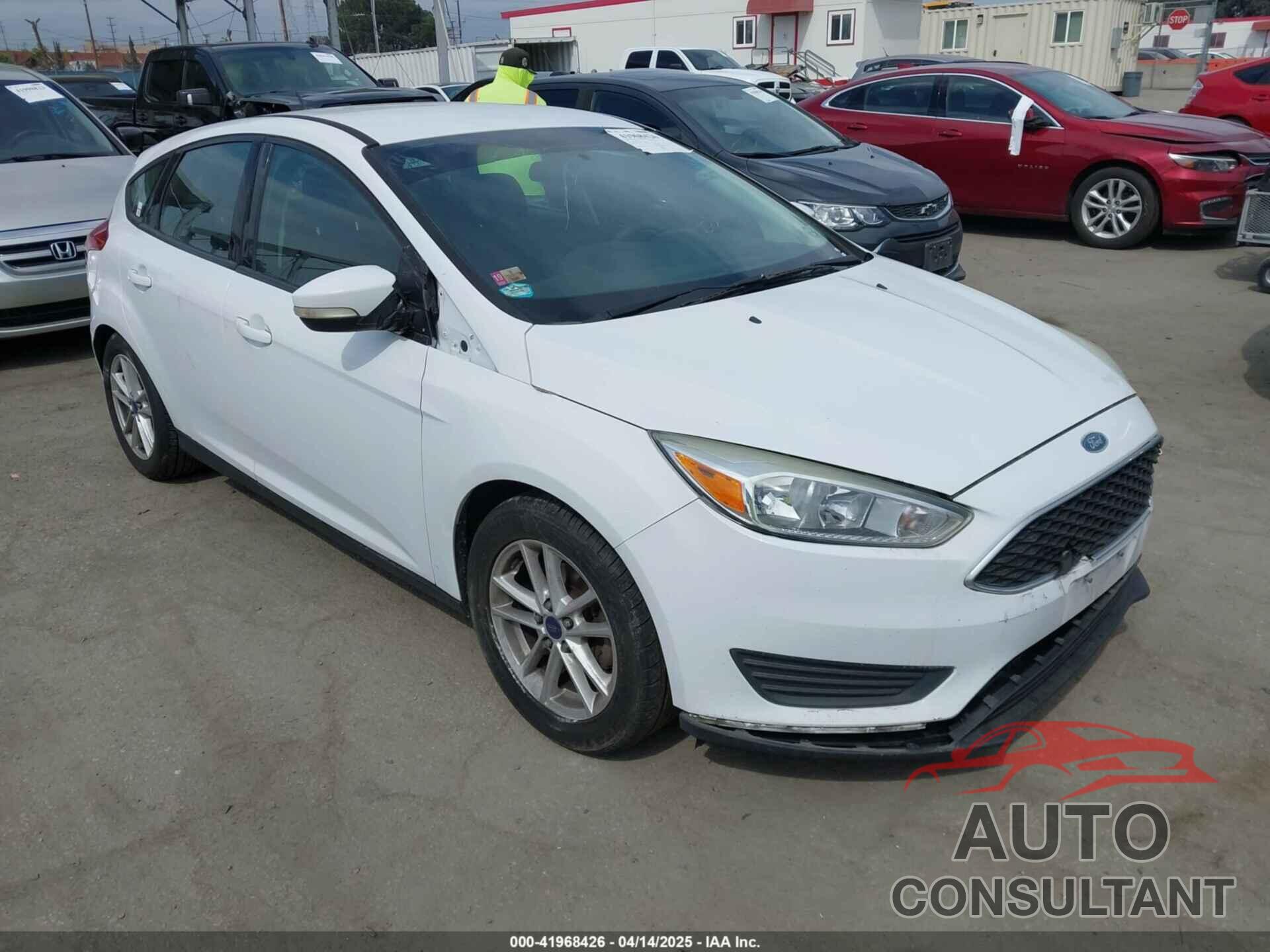 FORD FOCUS 2015 - 1FADP3K22FL315960