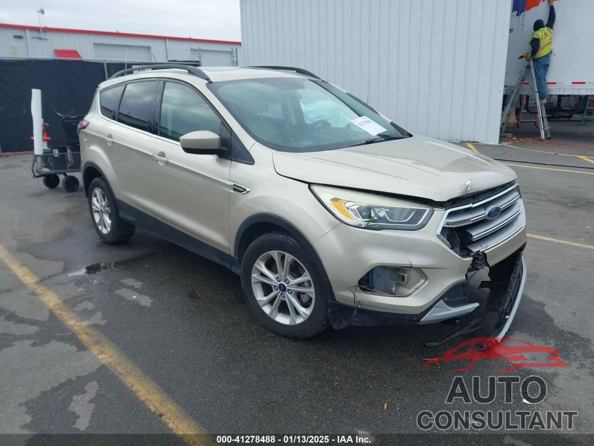 FORD ESCAPE 2017 - 1FMCU0GD9HUC37127
