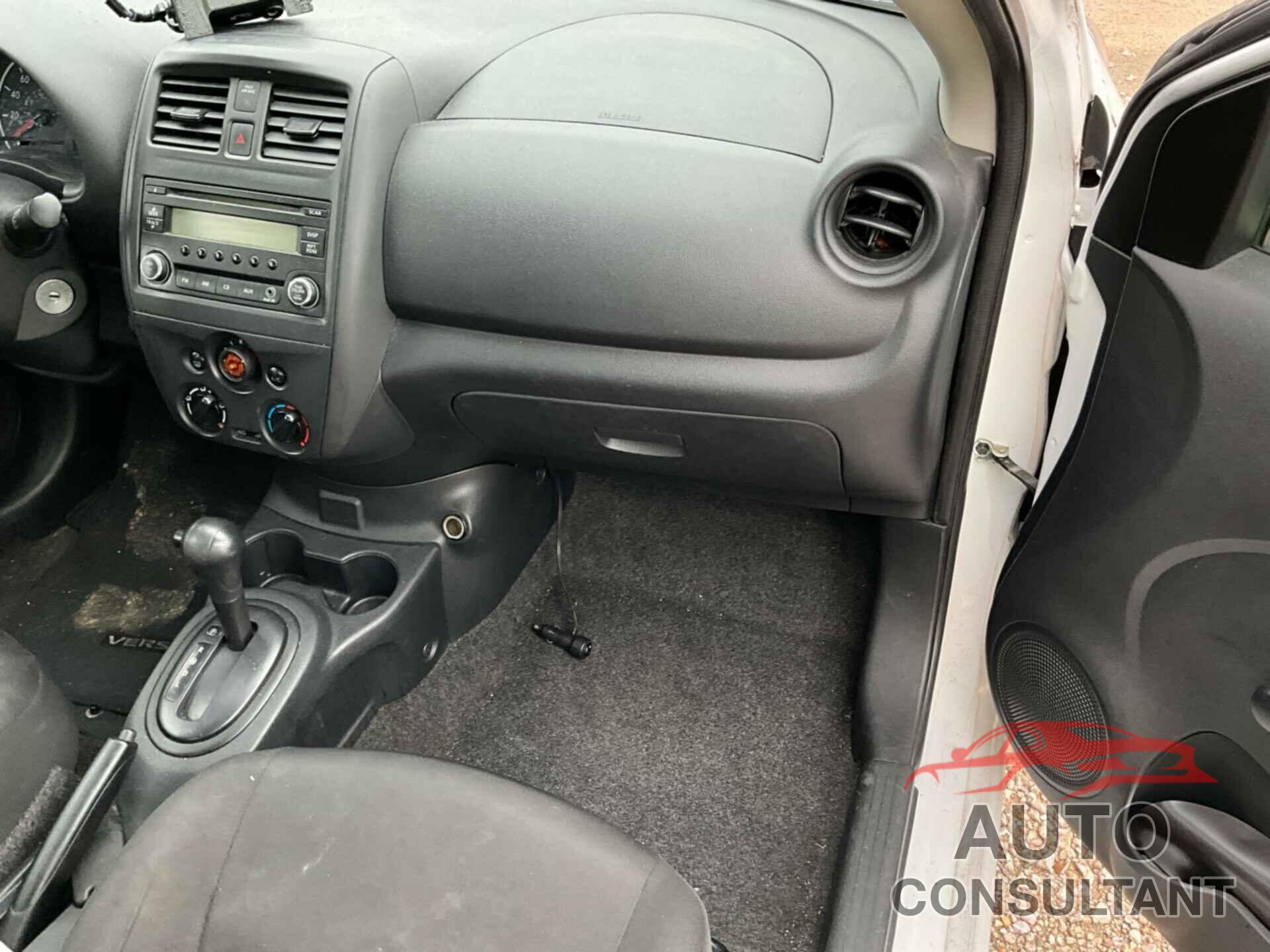 NISSAN VERSA 2017 - 3N1CN7AP4HL860343