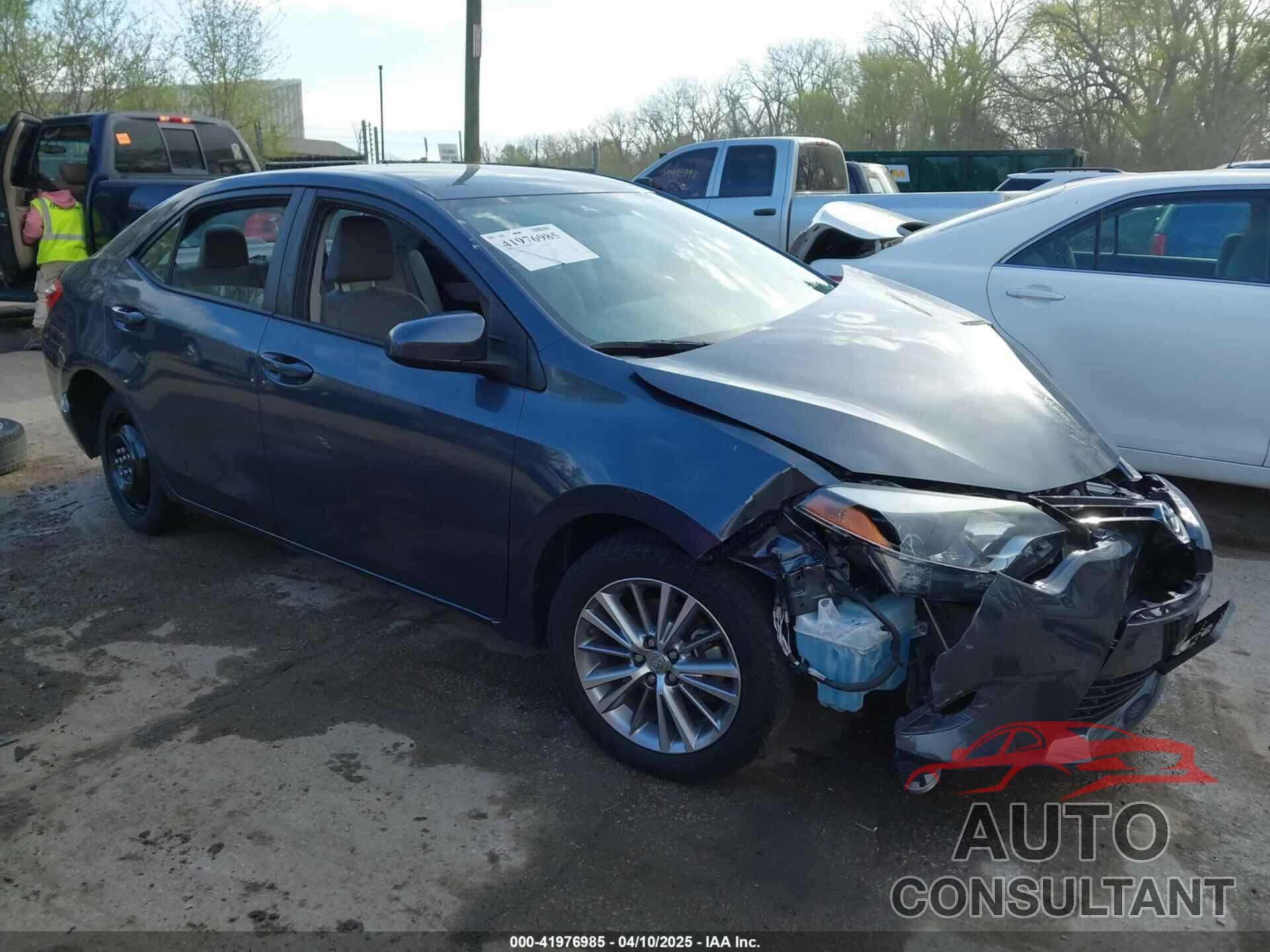 TOYOTA COROLLA 2015 - 5YFBURHE5FP233372