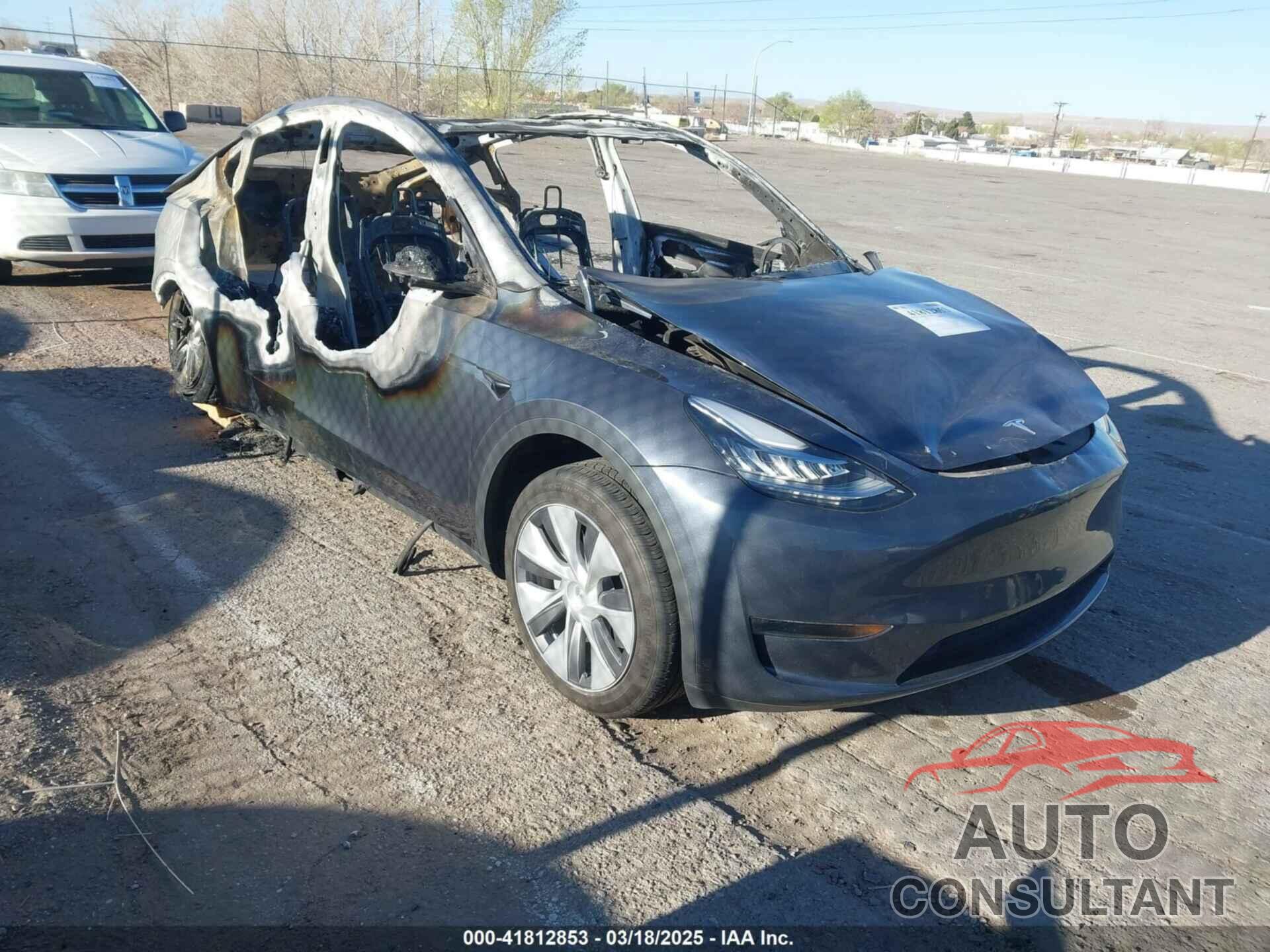 TESLA MODEL Y 2023 - 7SAYGDEE1PA041727