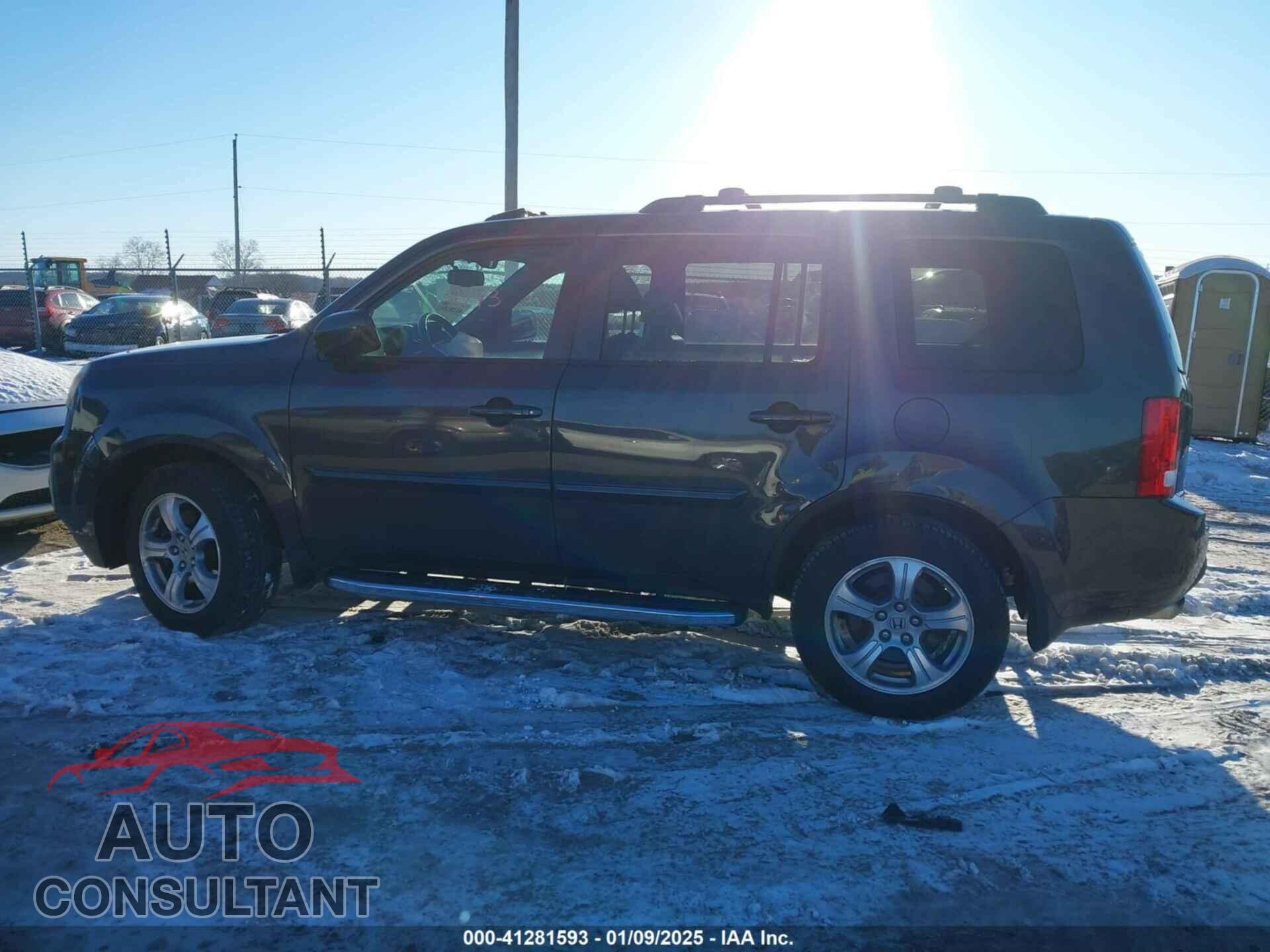HONDA PILOT 2013 - 5FNYF4H5XDB070685