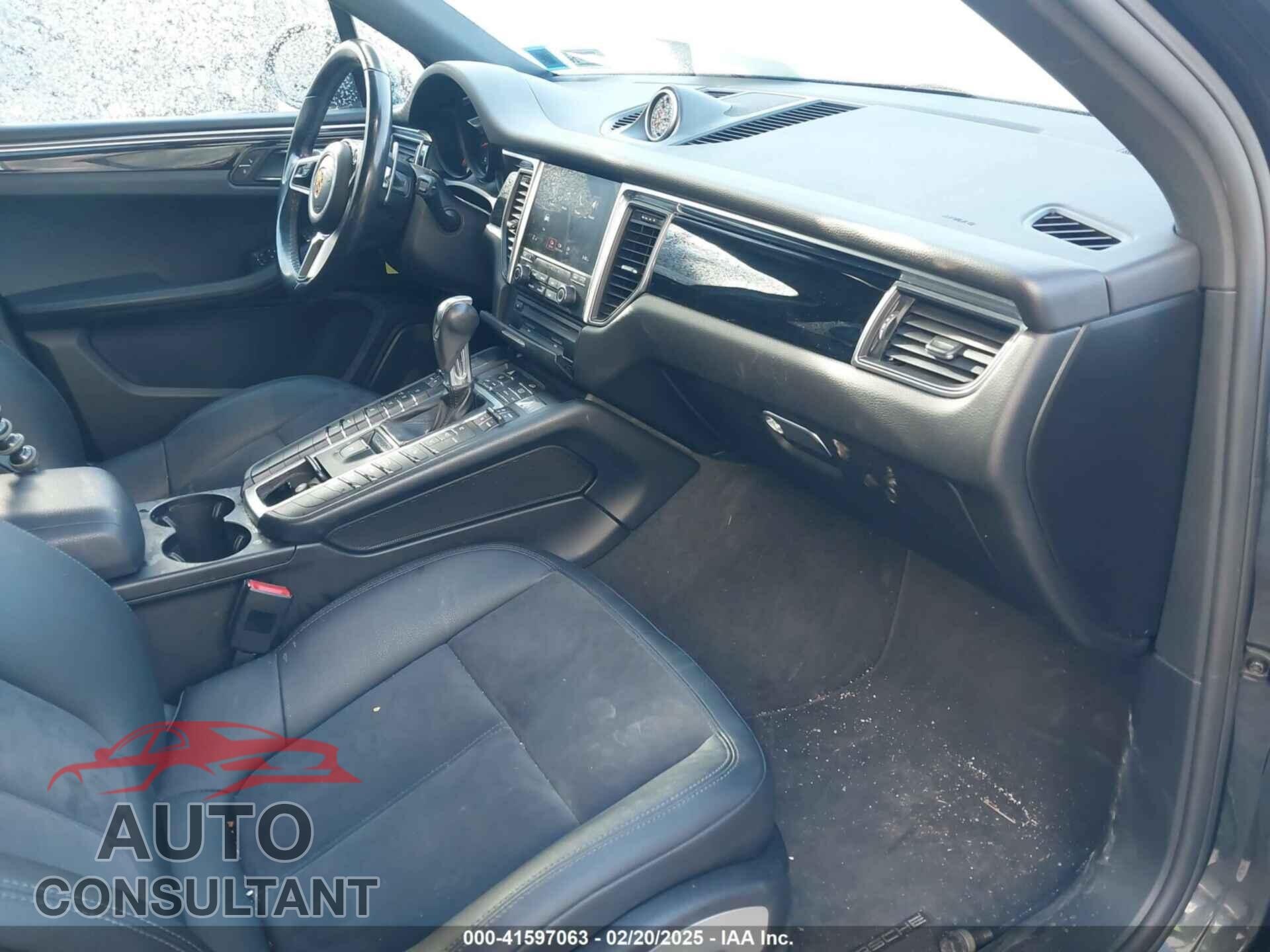 PORSCHE MACAN 2017 - WP1AA2A57HLB03299