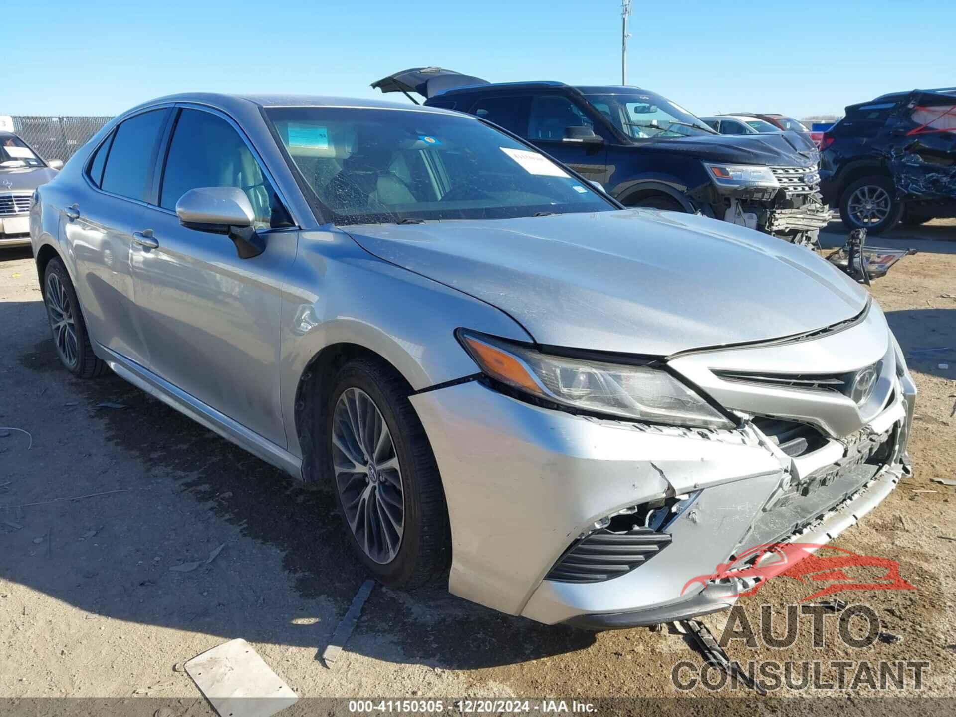 TOYOTA CAMRY 2018 - 4T1B11HK8JU087637