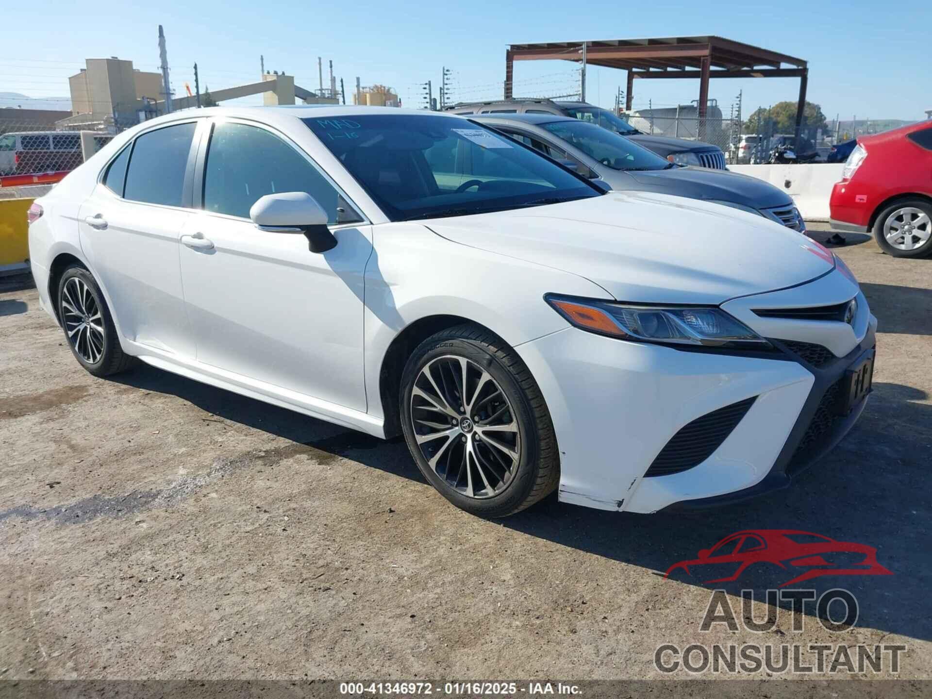 TOYOTA CAMRY 2018 - JTNB11HK1J3008461