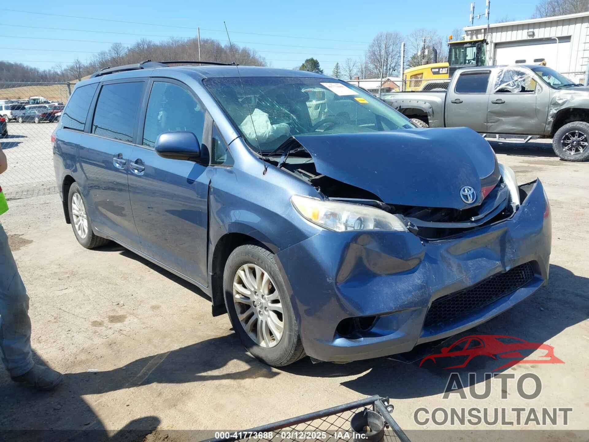 TOYOTA SIENNA 2013 - 5TDYK3DC0DS398381