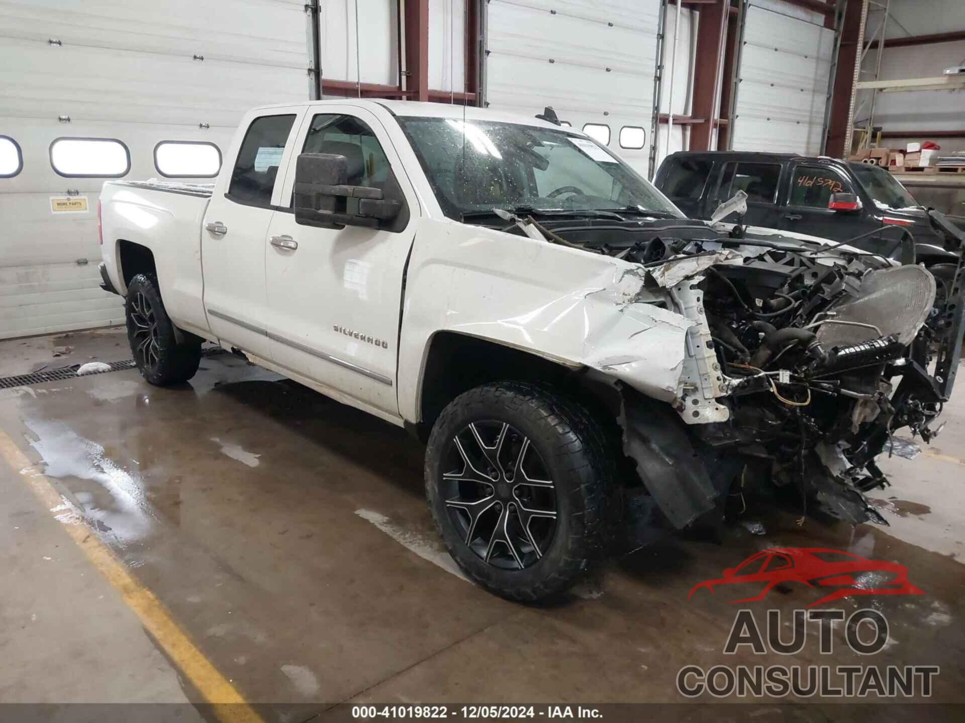 CHEVROLET SILVERADO 1500 2015 - 1GCVKREC8FZ343909