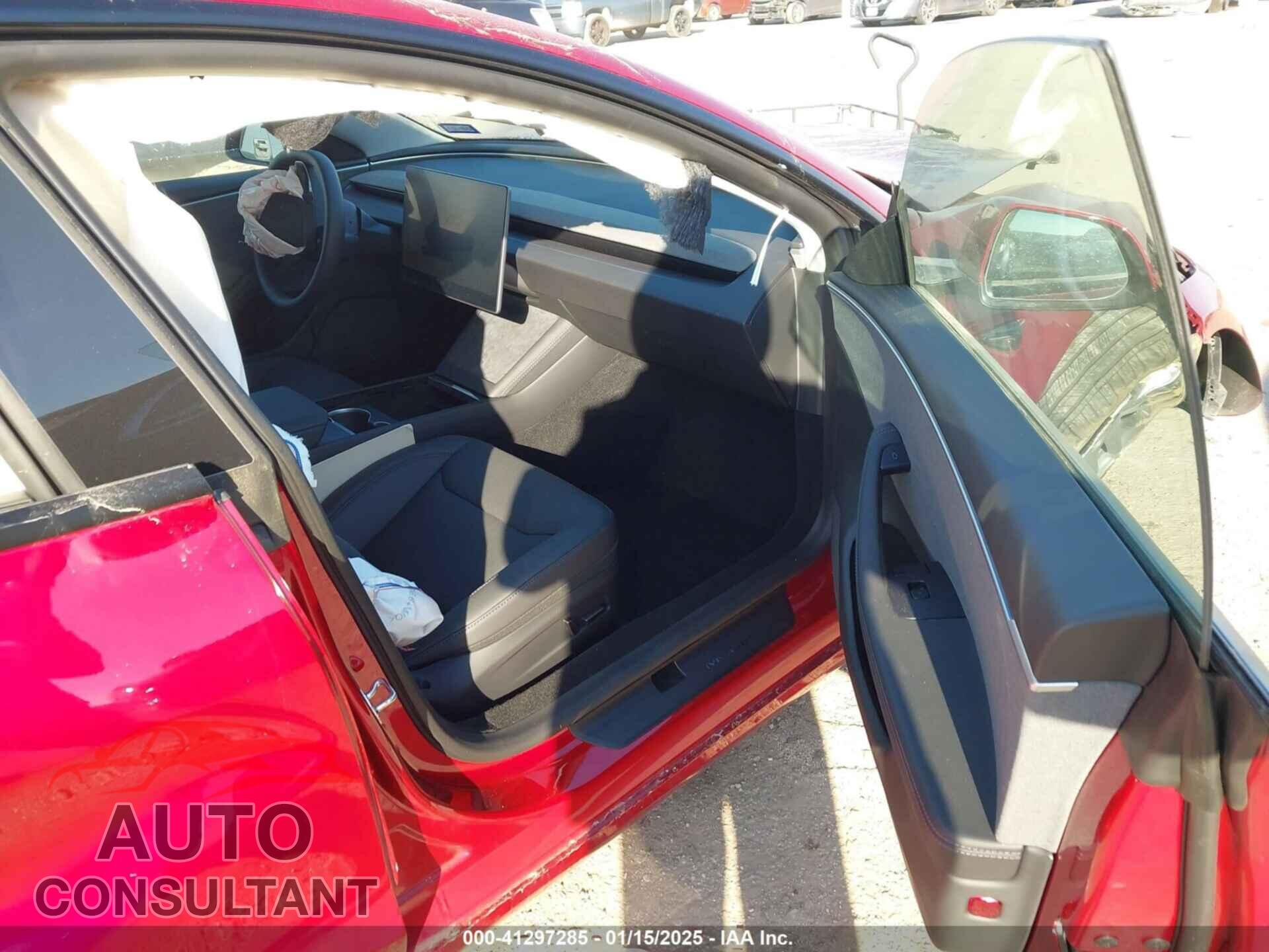 TESLA MODEL 3 2024 - 5YJ3E1EA6RF860960
