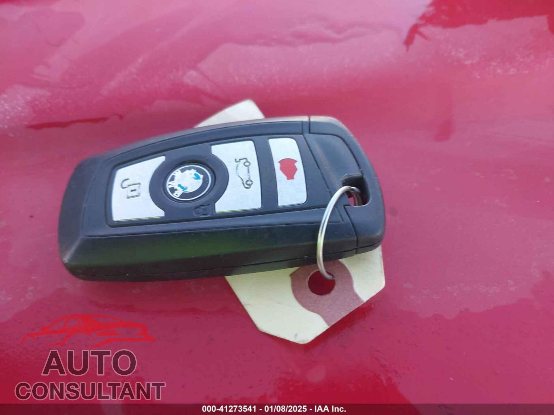 BMW 320I 2016 - WBA8E5G52GNU19304