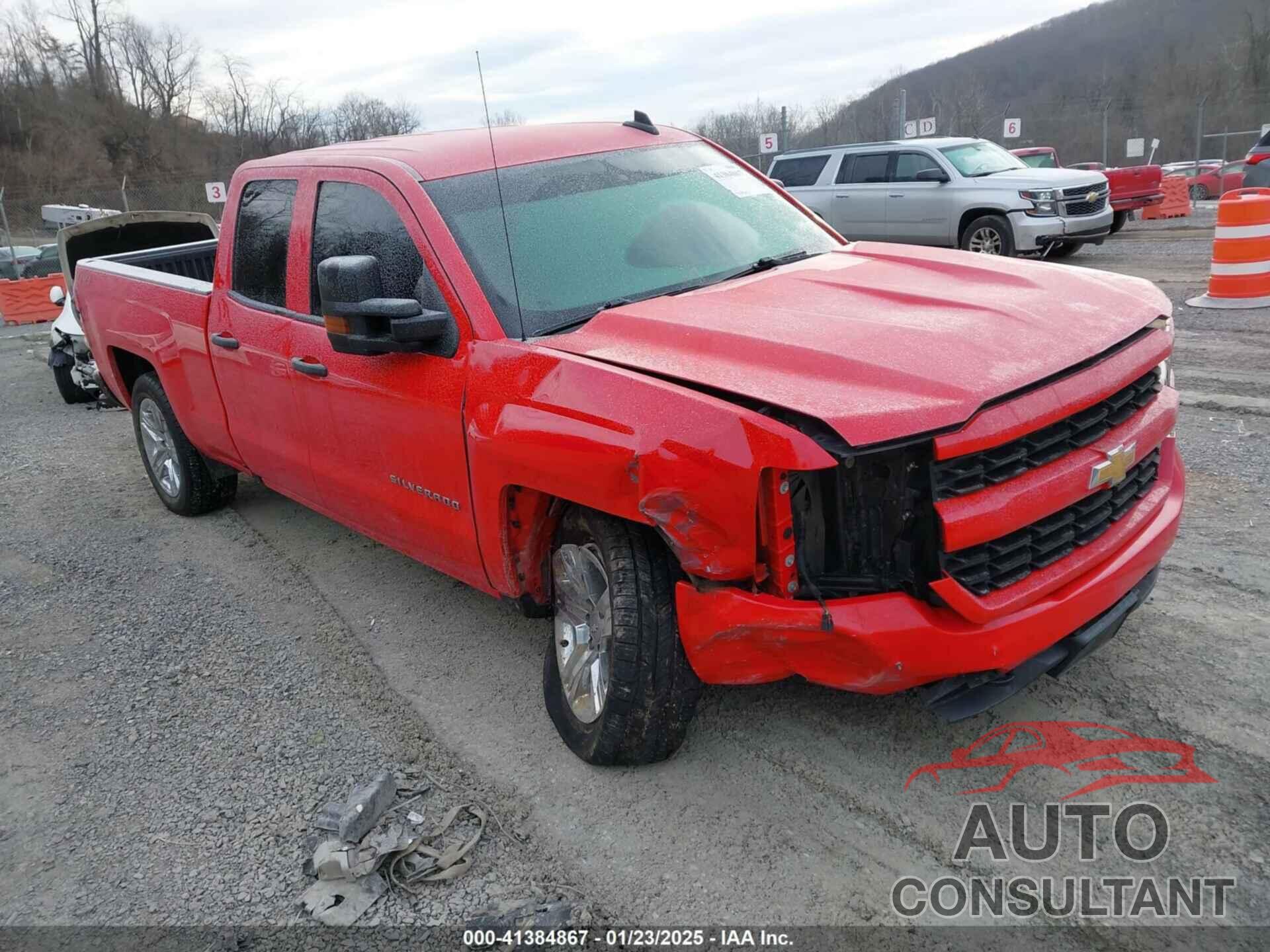 CHEVROLET SILVERADO 1500 2018 - 1GCVKPEC0JZ142938