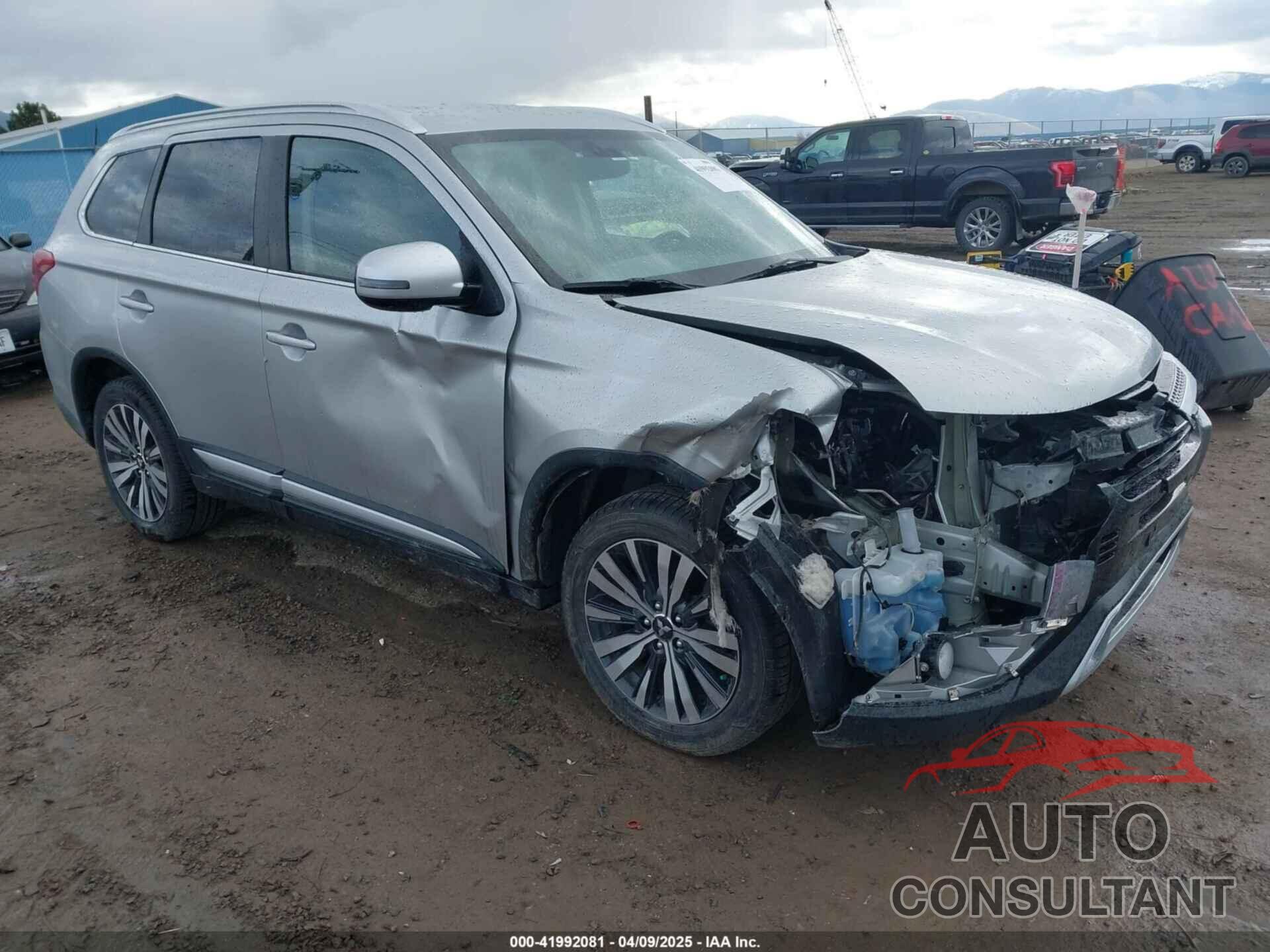MITSUBISHI OUTLANDER 2019 - JA4AZ3A34KZ028607