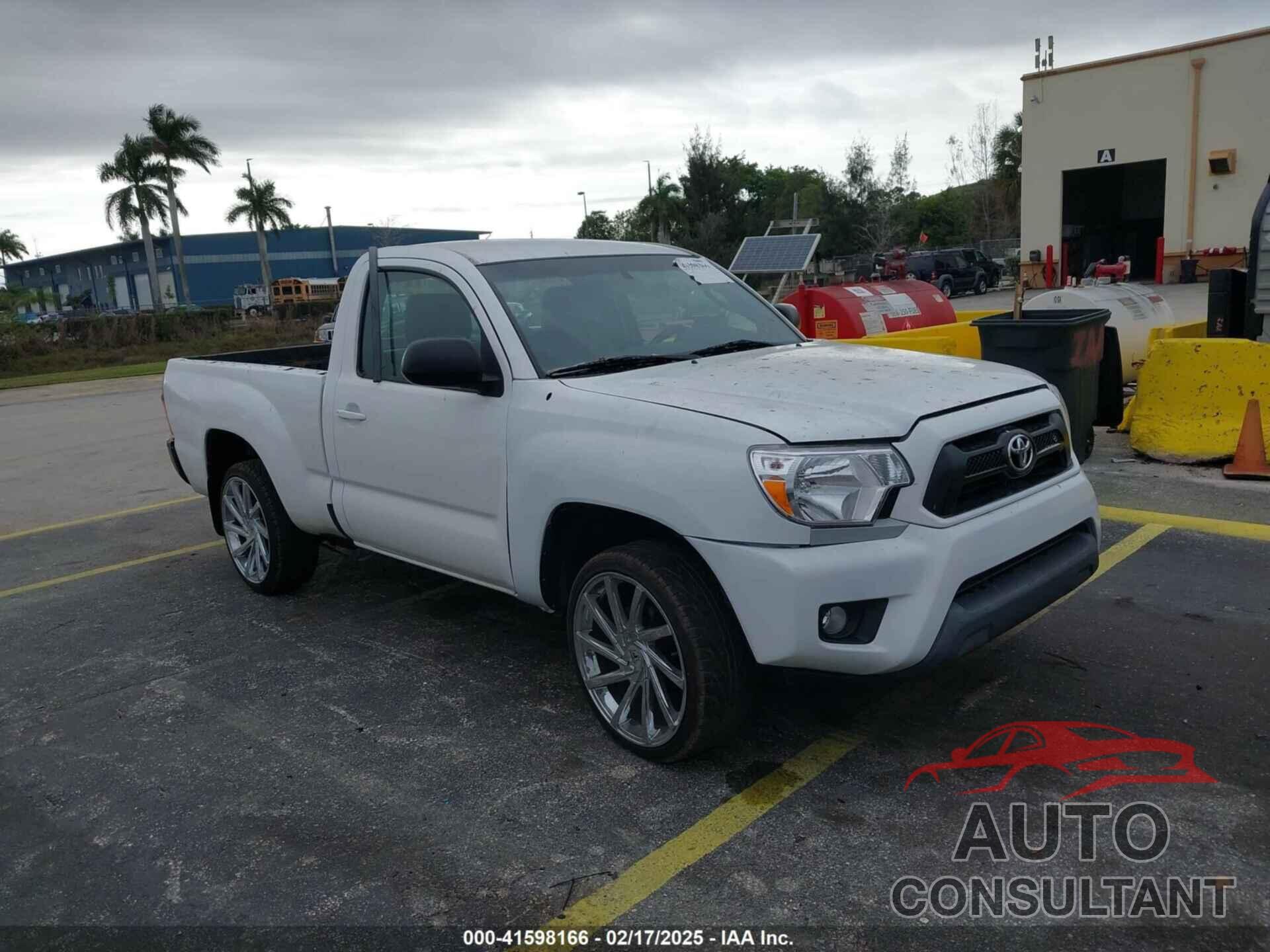TOYOTA TACOMA 2014 - 5TFNX4CN5EX040671