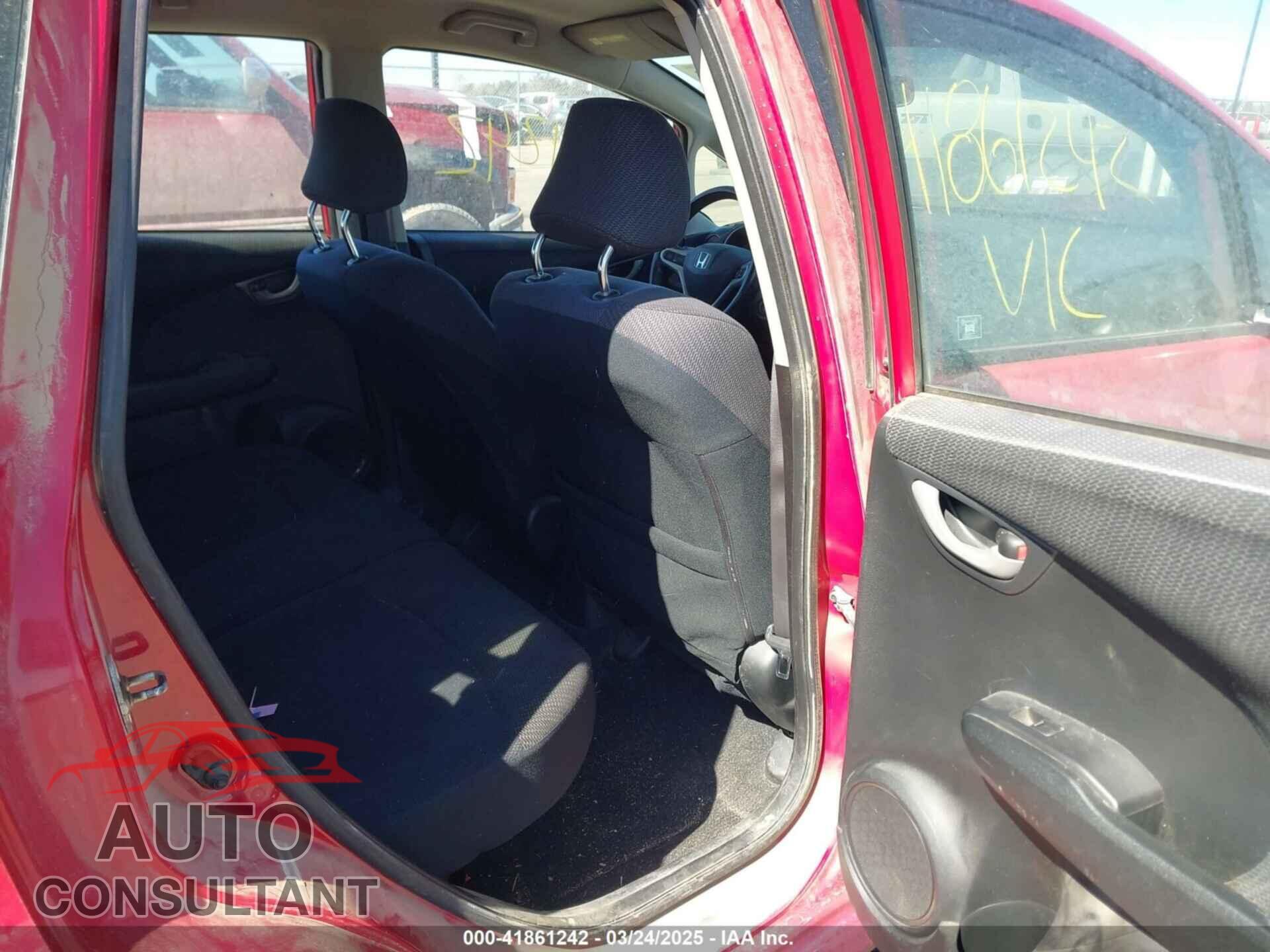 HONDA FIT 2012 - JHMGE8H53CC041237