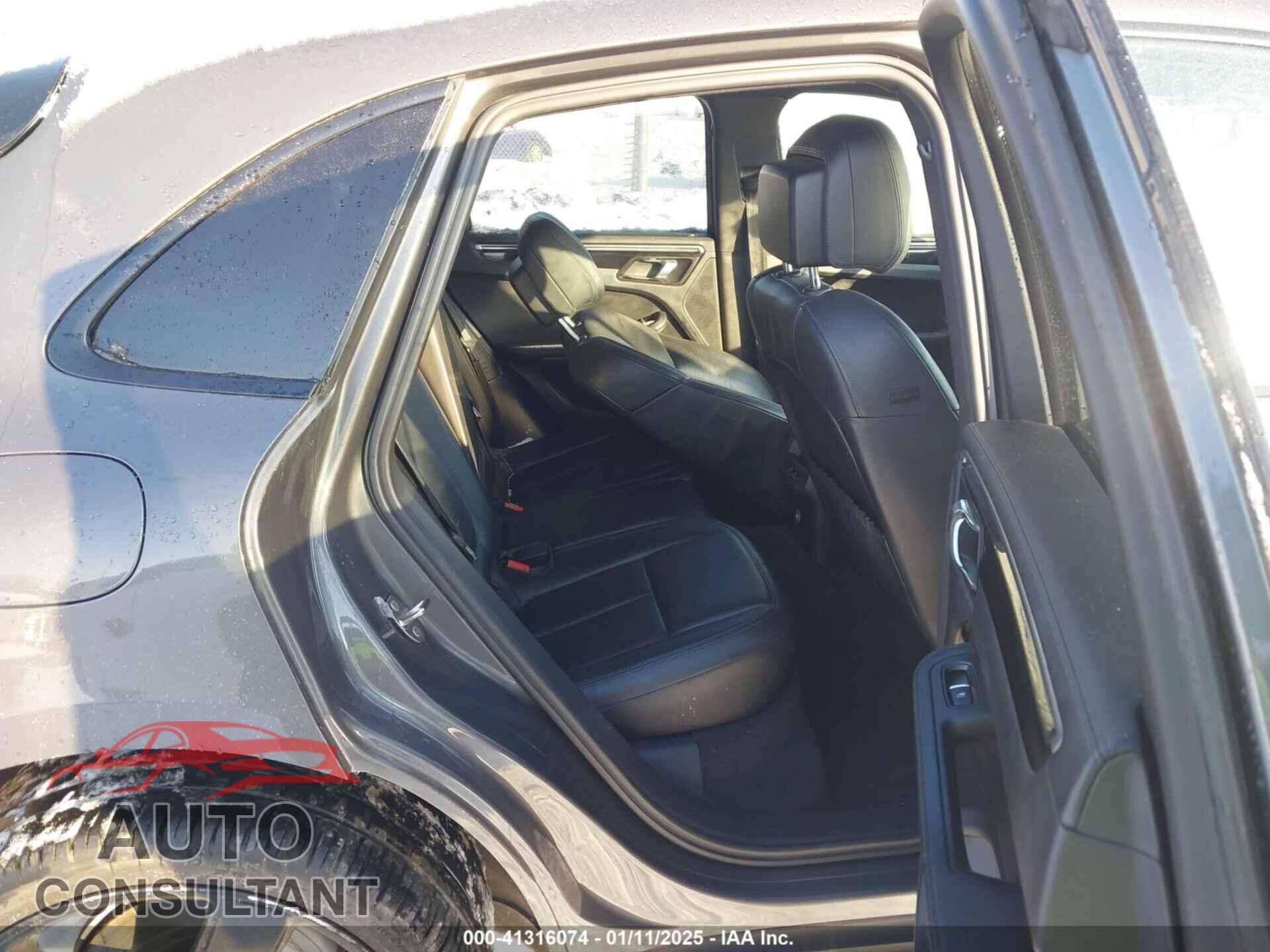 PORSCHE MACAN 2015 - WP1AB2A5XFLB63703