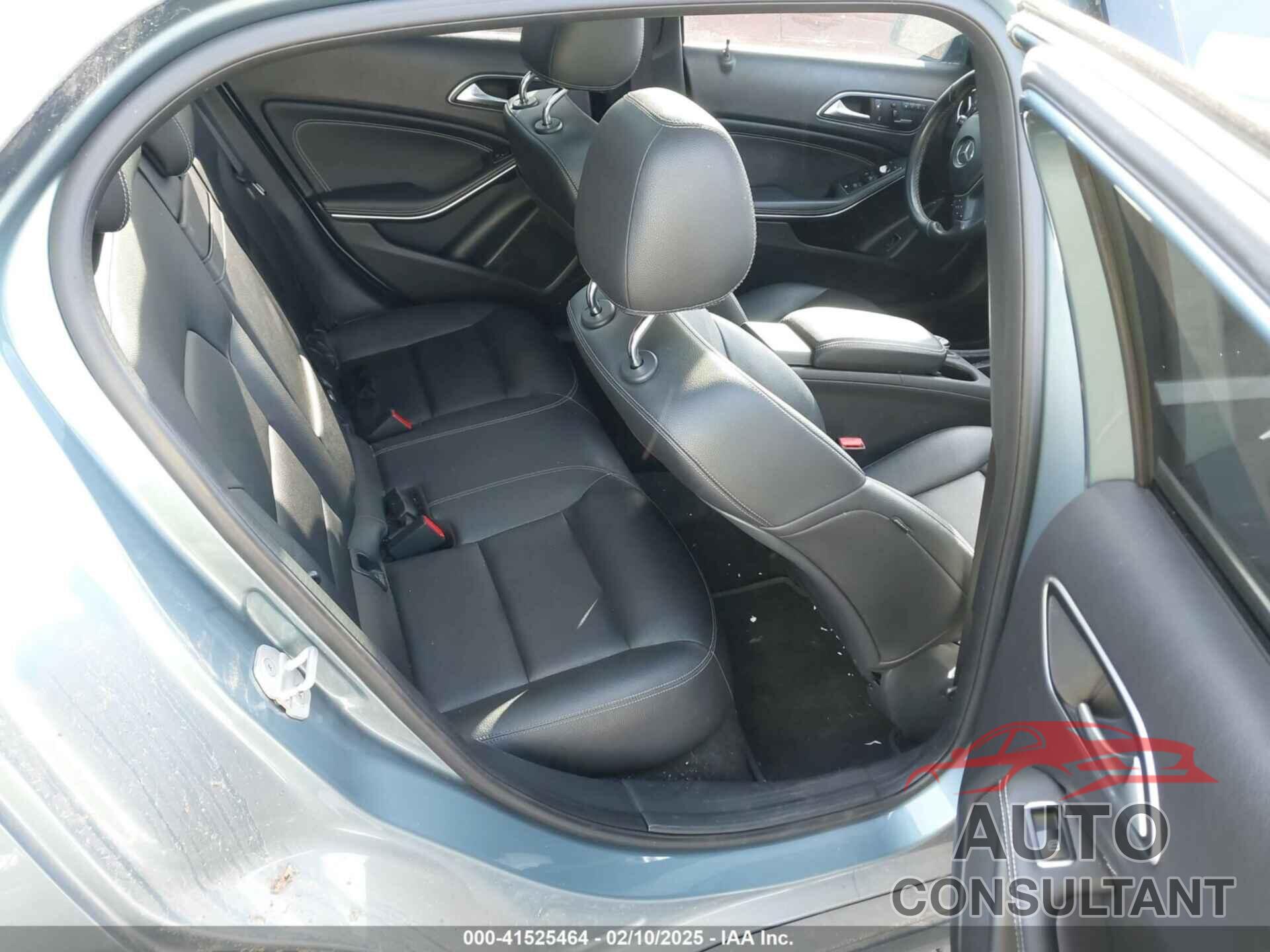 MERCEDES-BENZ GLA 250 2015 - WDCTG4GB4FJ125121