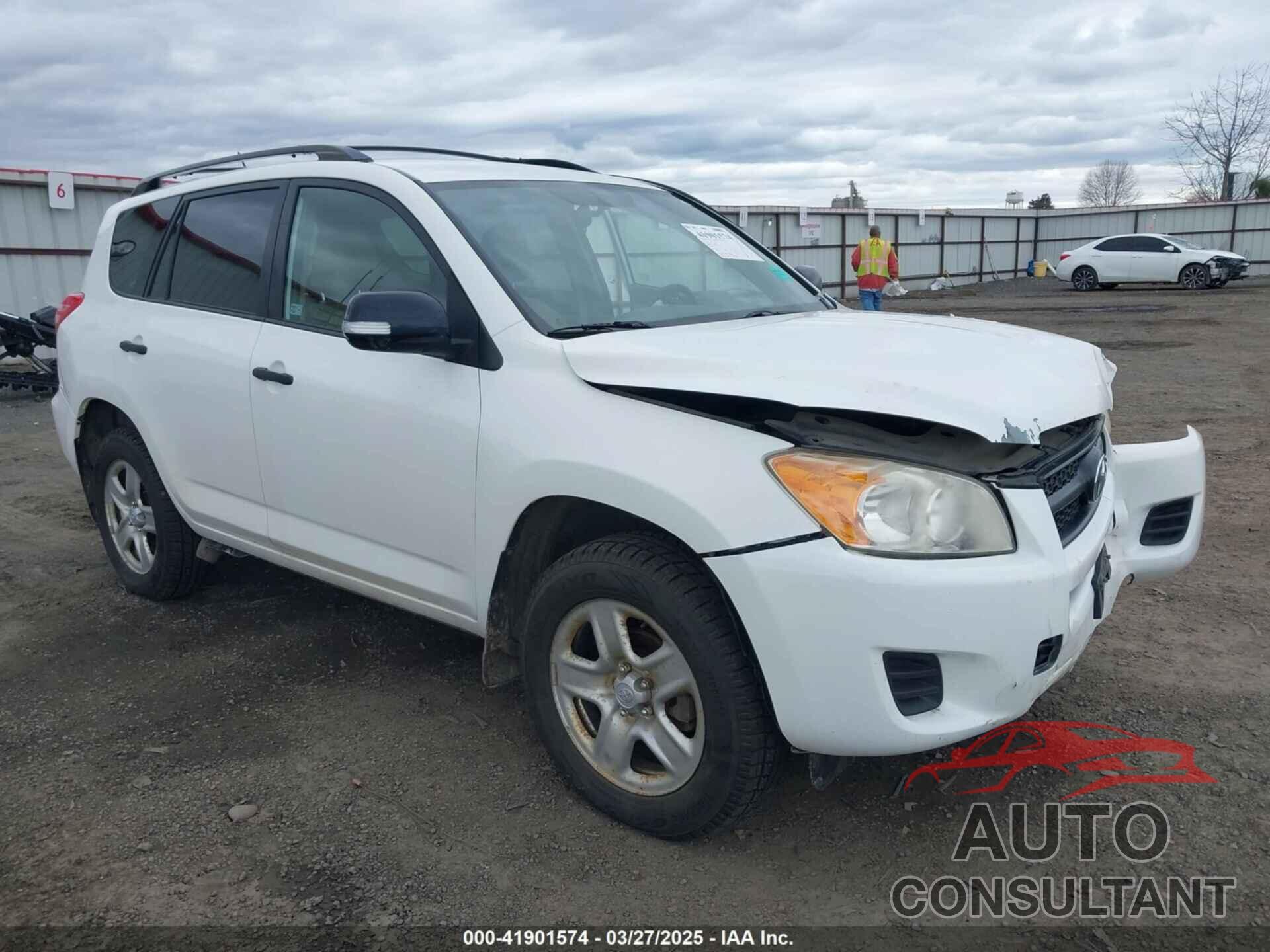 TOYOTA RAV4 2010 - JTMBF4DVXAD029813