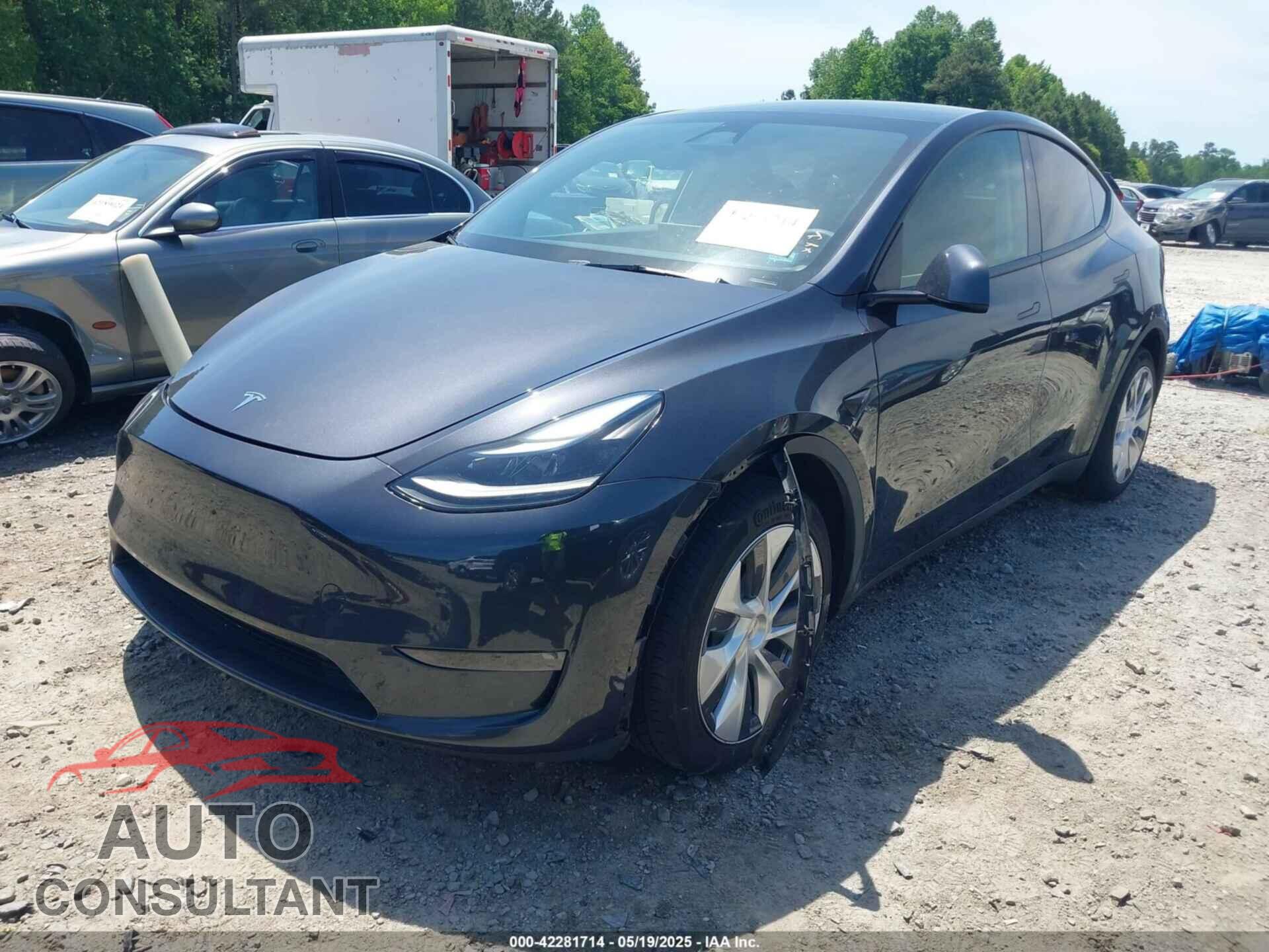 TESLA MODEL Y 2024 - 7SAYGAEEXRF092728