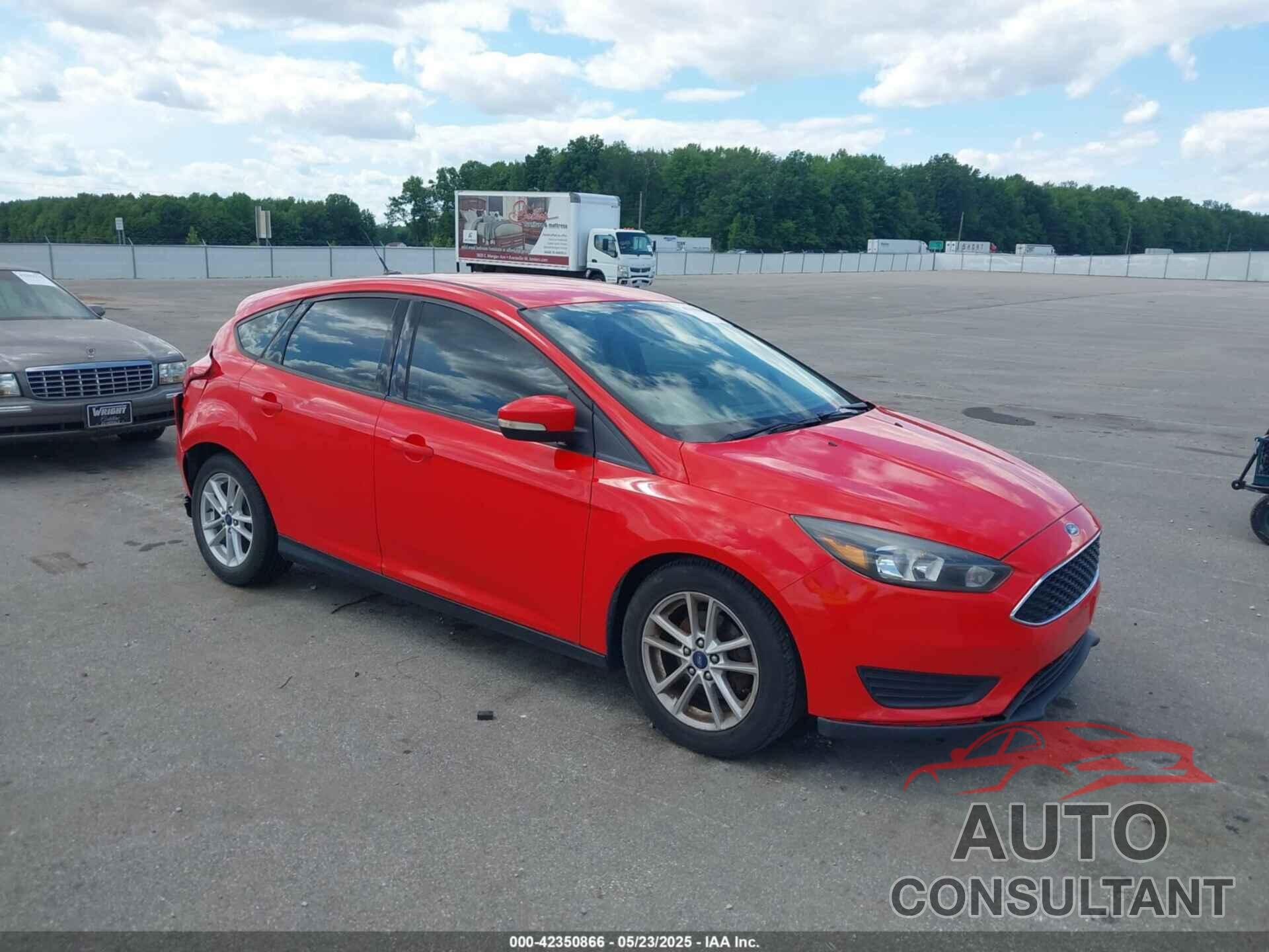 FORD FOCUS 2017 - 1FADP3K26HL231370