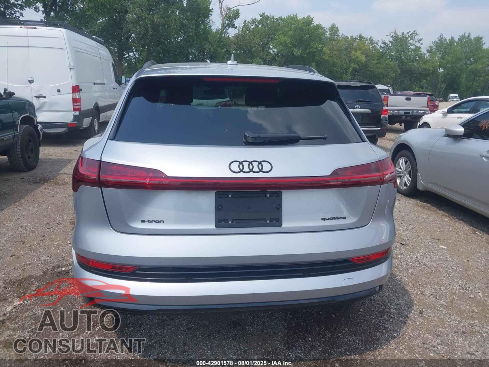 AUDI E-TRON 2023 - WA1LAAGE2PB018669