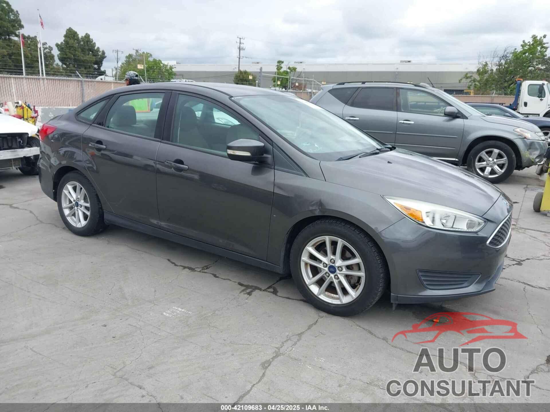 FORD FOCUS 2015 - 1FADP3F29FL342311