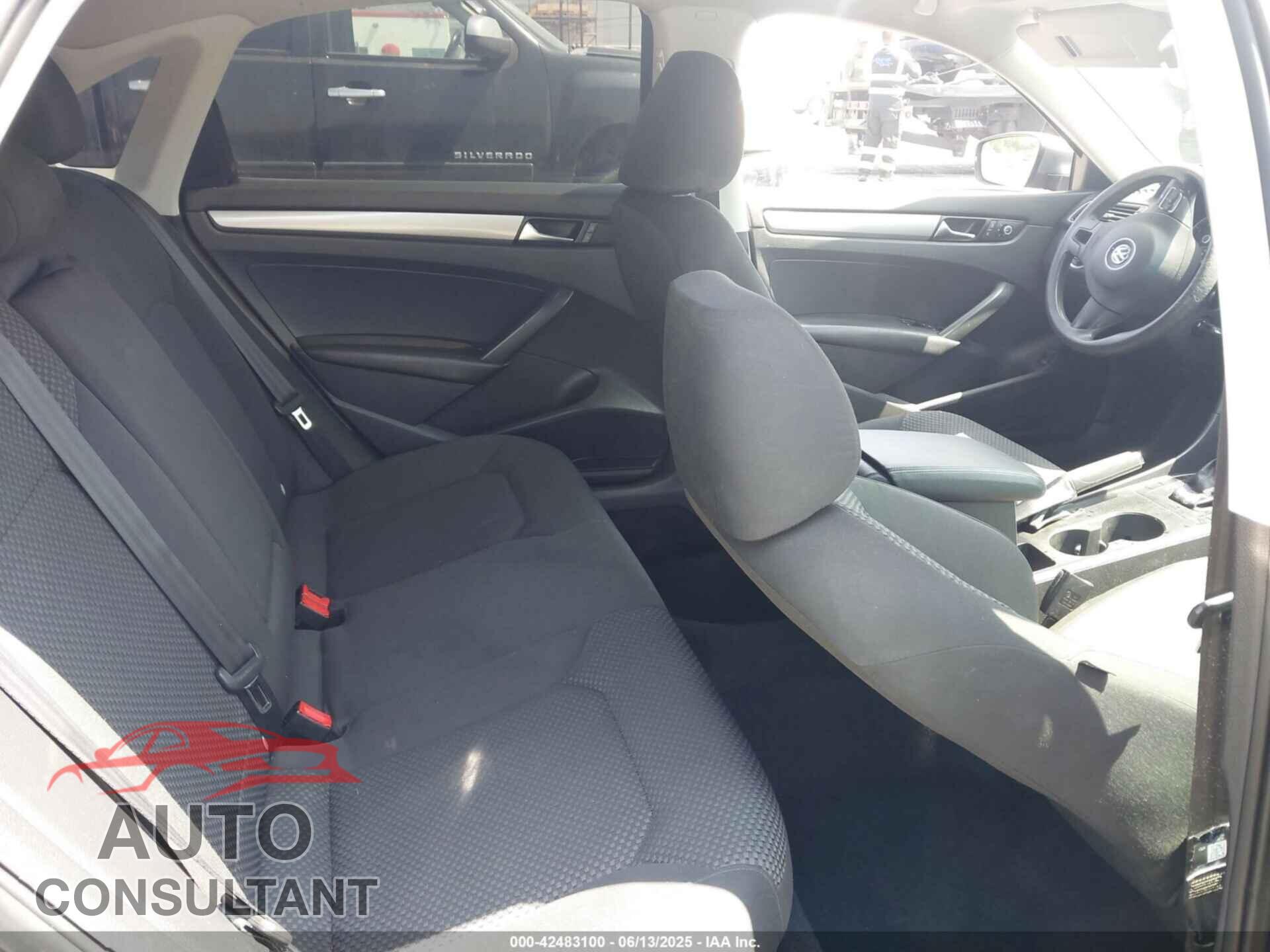 VOLKSWAGEN PASSAT 2014 - 1VWAP7A3XEC003928