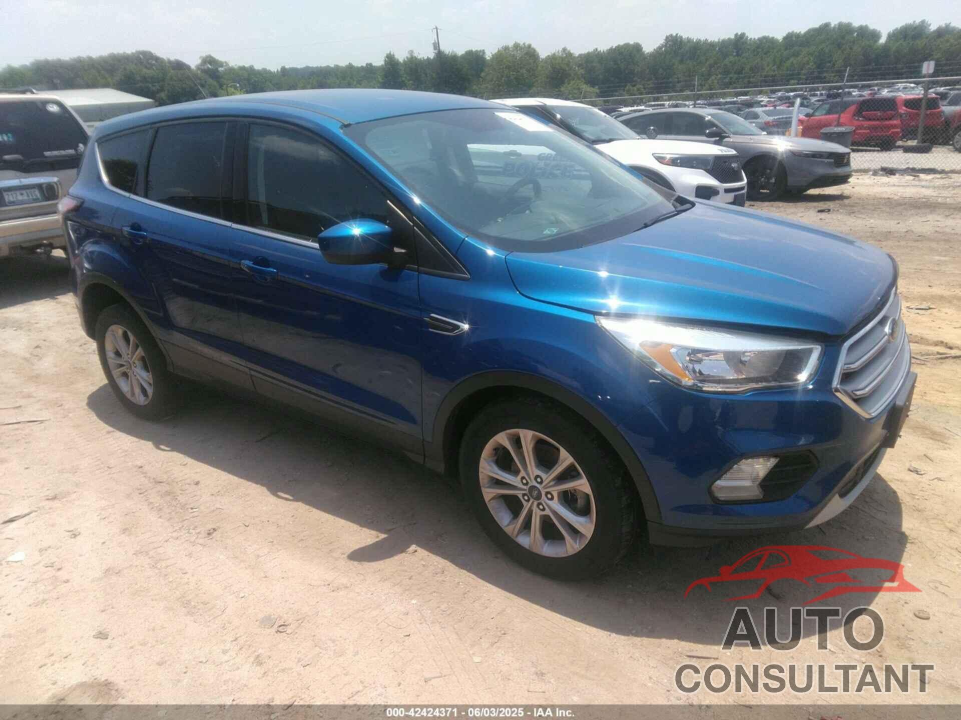FORD ESCAPE 2017 - 1FMCU0GD3HUB96025